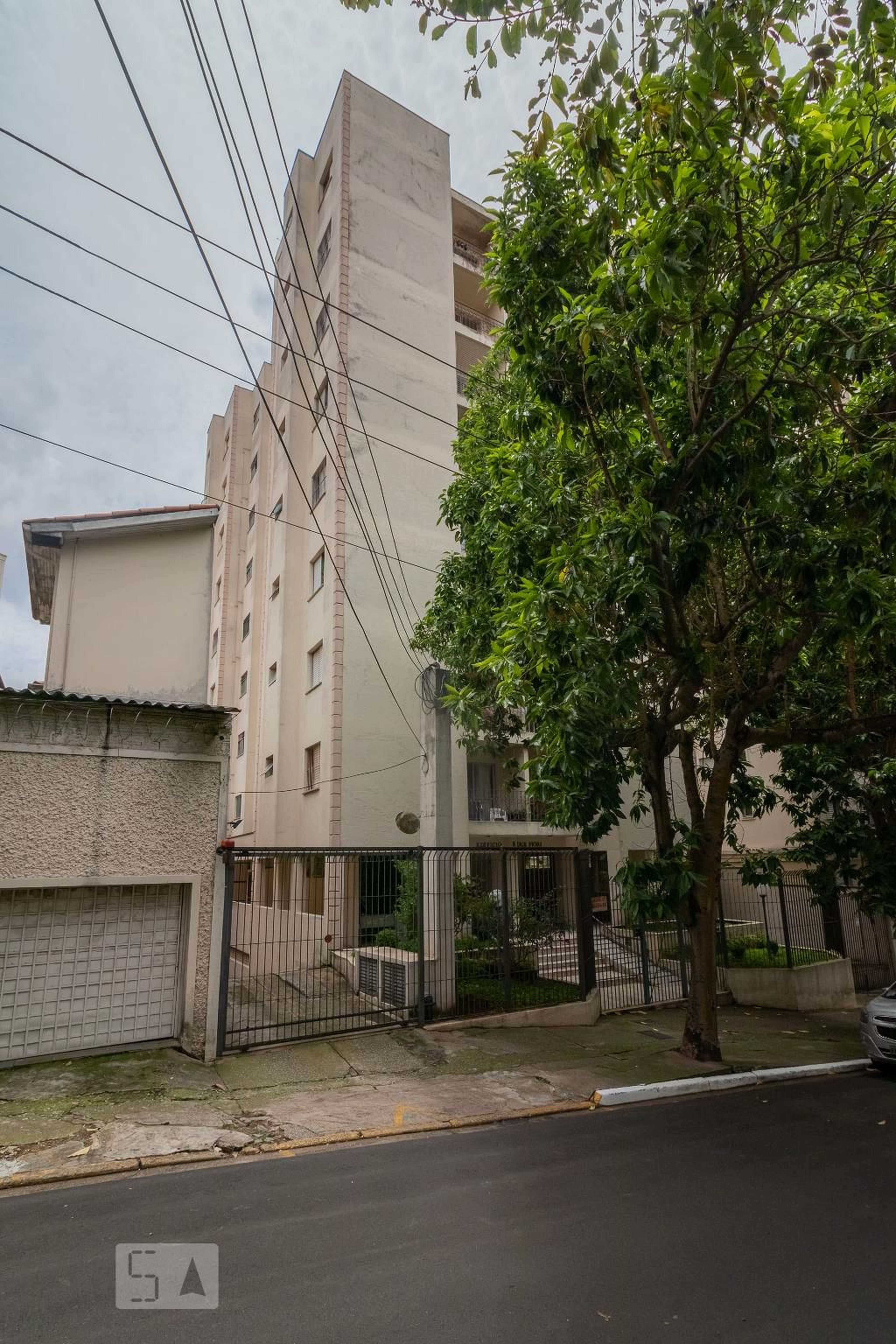 Fachada Condomínio em Rua Manuel Cherem, 35