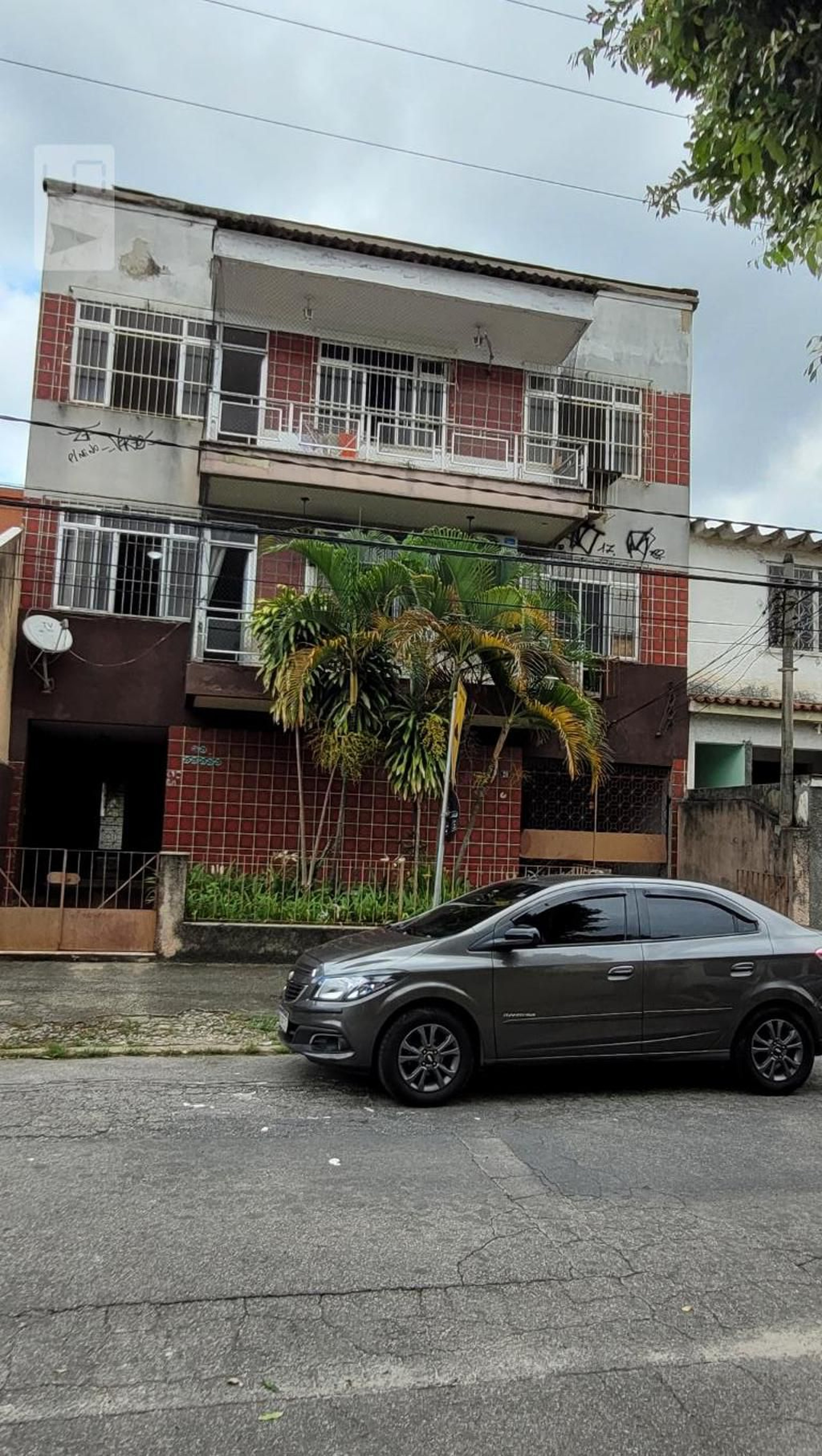 Fachada Condomínio em Rua Antônio da Silva, 20