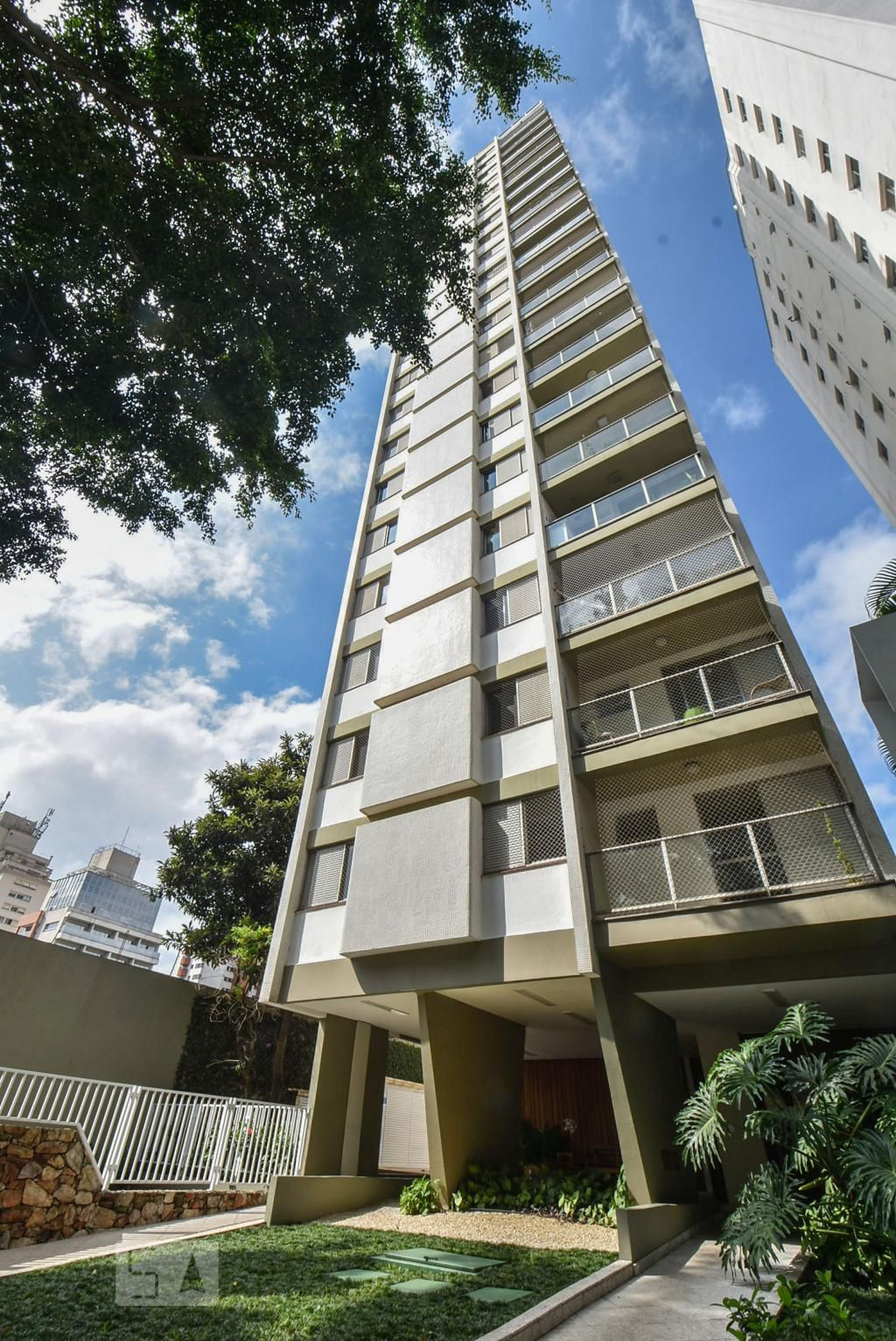 Prédio Condomínio Jardim do Brooklin