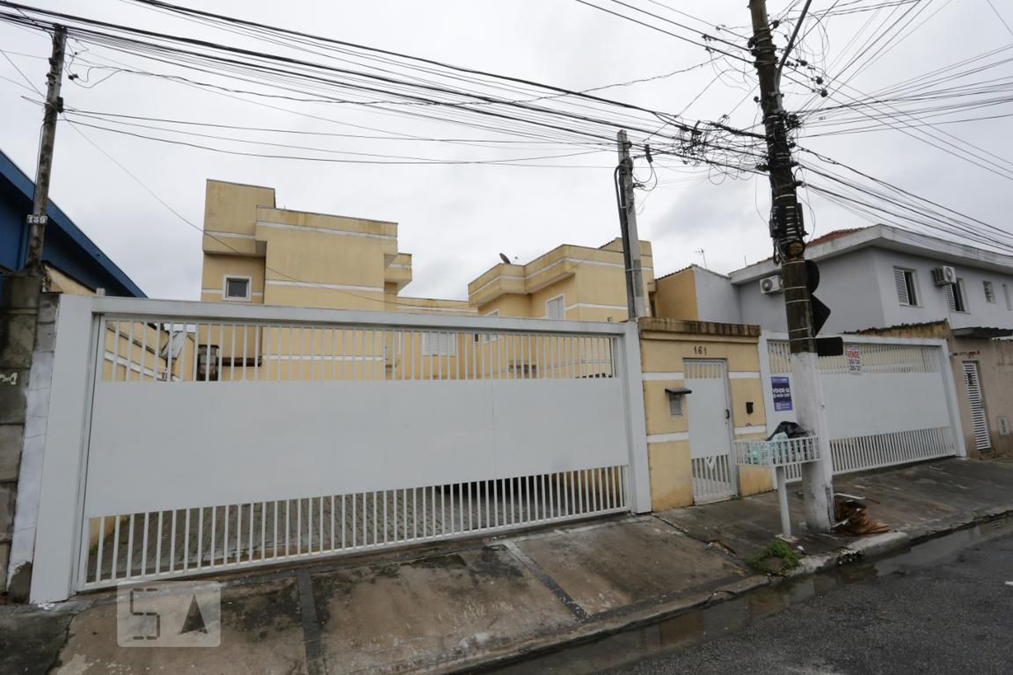 Fachada do Condomínio Condomínio Renato Maia