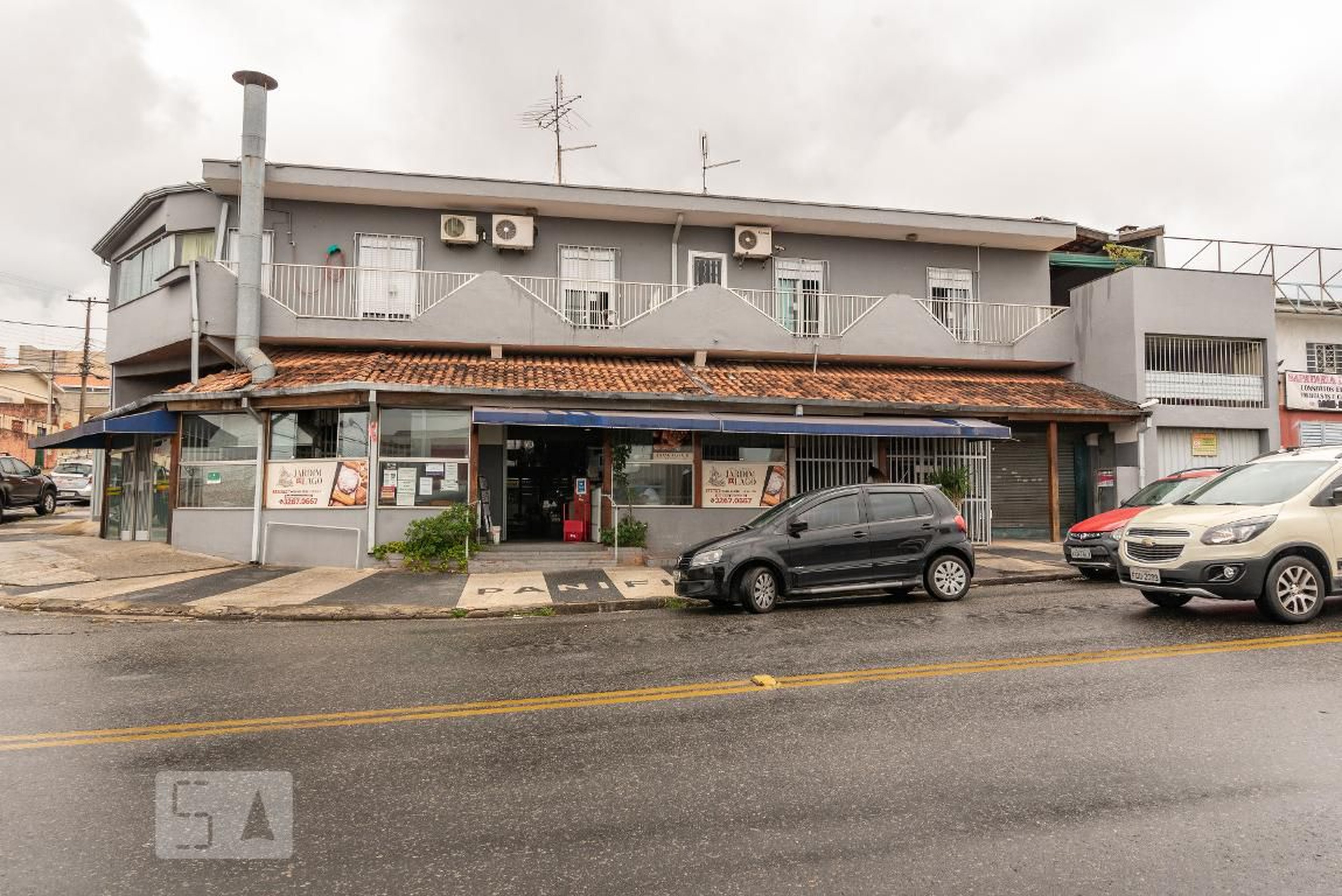 Fachada do Prédio Condomínio em Avenida Adão Focesi, 1026