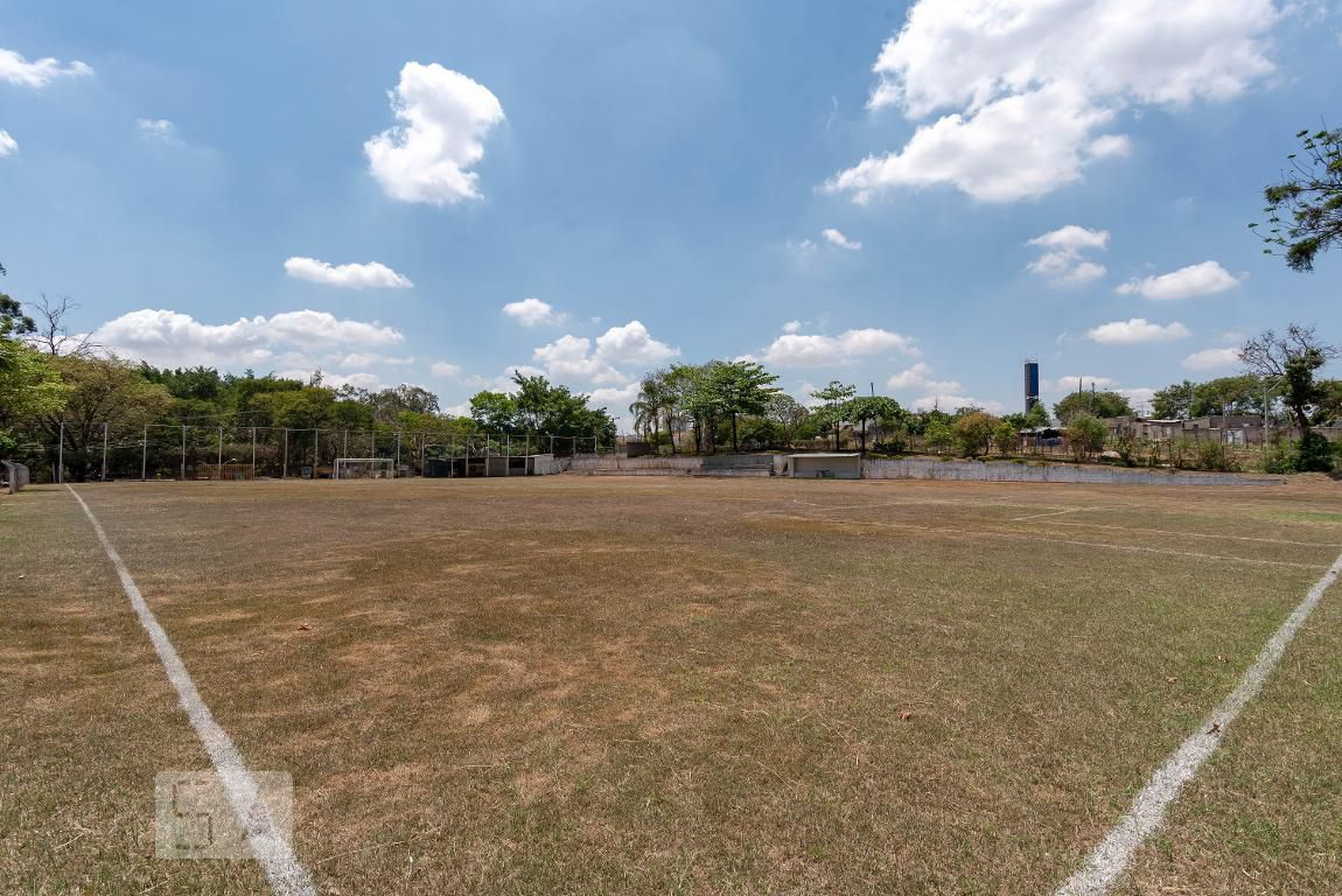 Campo de futebol - Bandeirantes