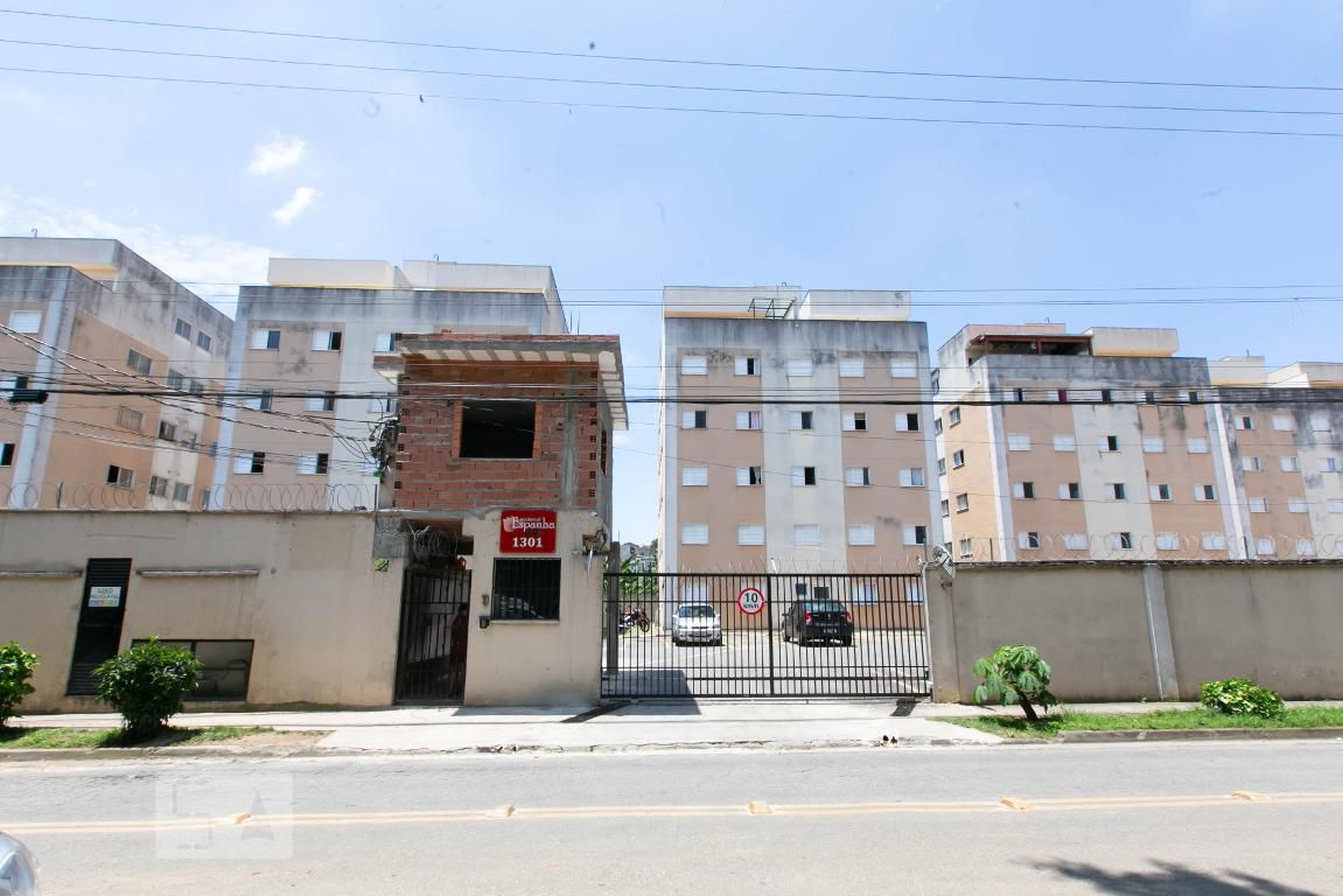 Fachada do Condomínio Condomínio em Rua Osório Franco Vilhena, 1306