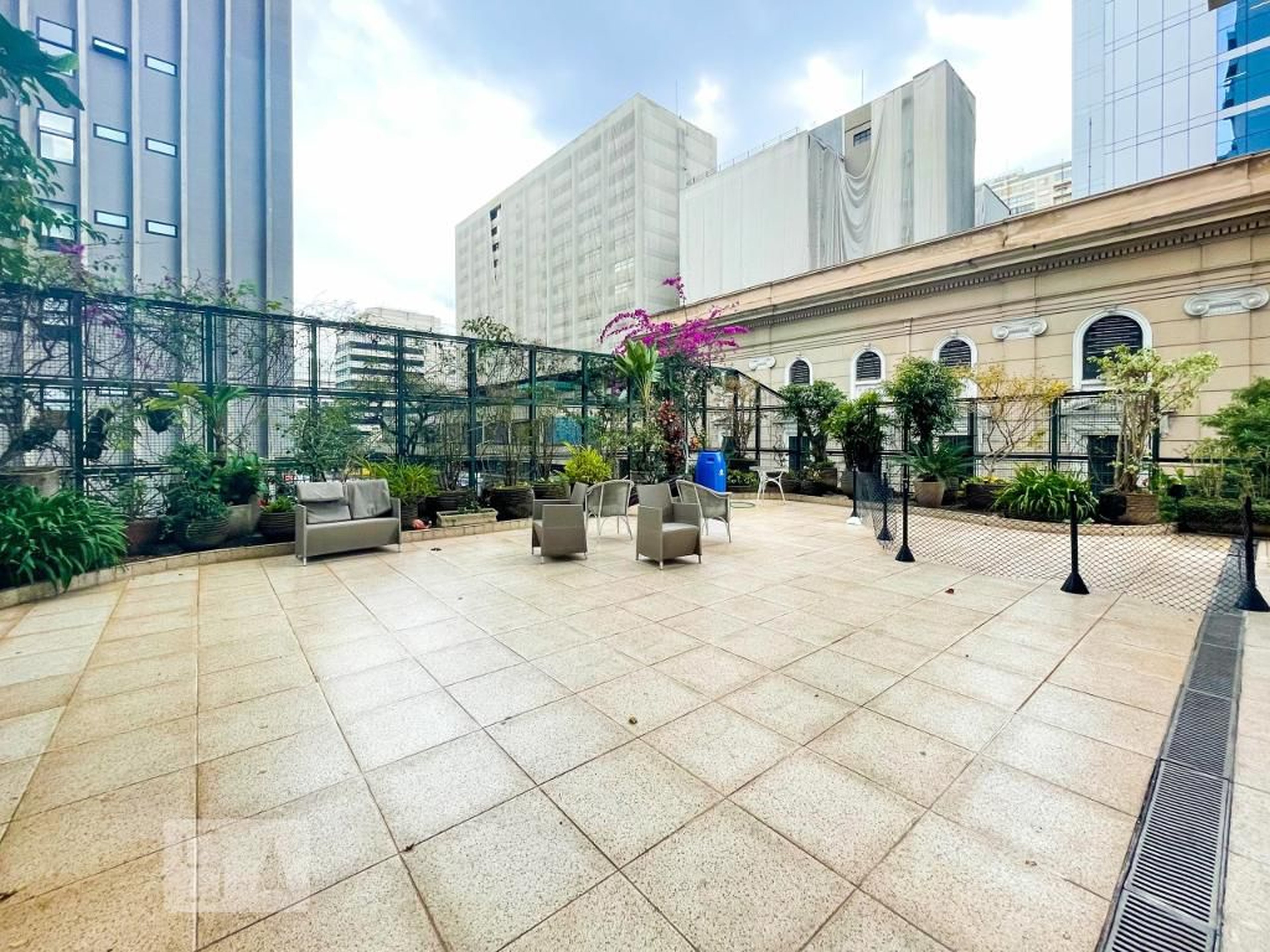 Área Externa - Edifício Luiz Trevisioli