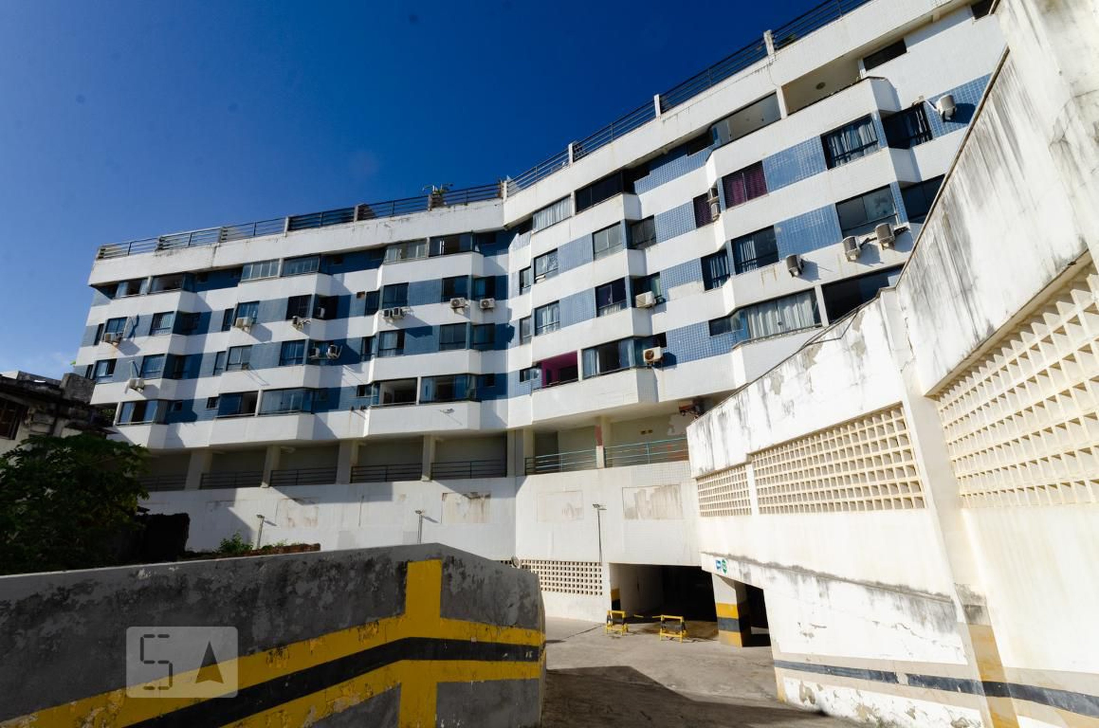 Fachada do Condomínio Condomínio Porto Marina Residence Service