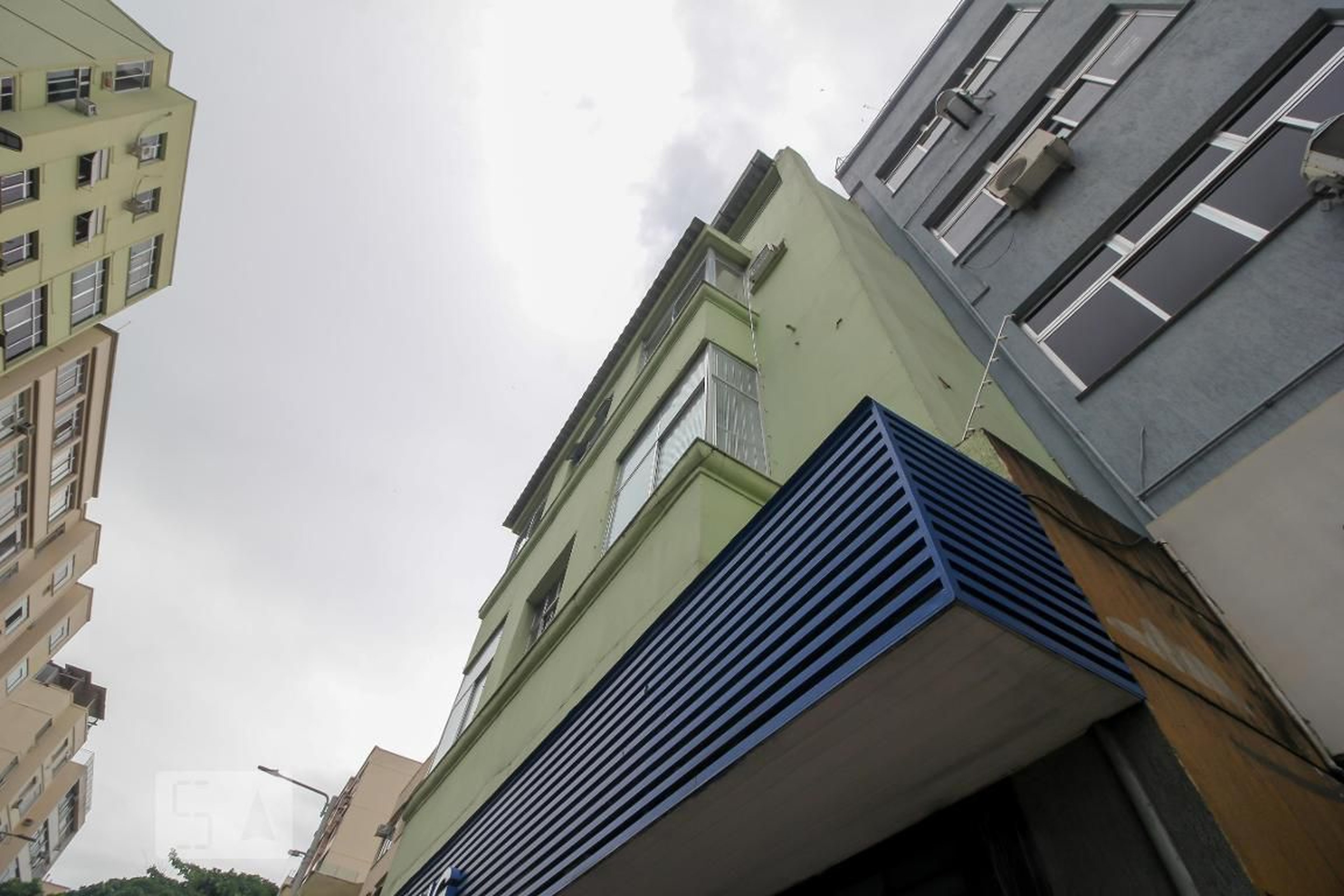 Fachada do Prédio Condomínio em Rua Voluntários da Pátria, 328