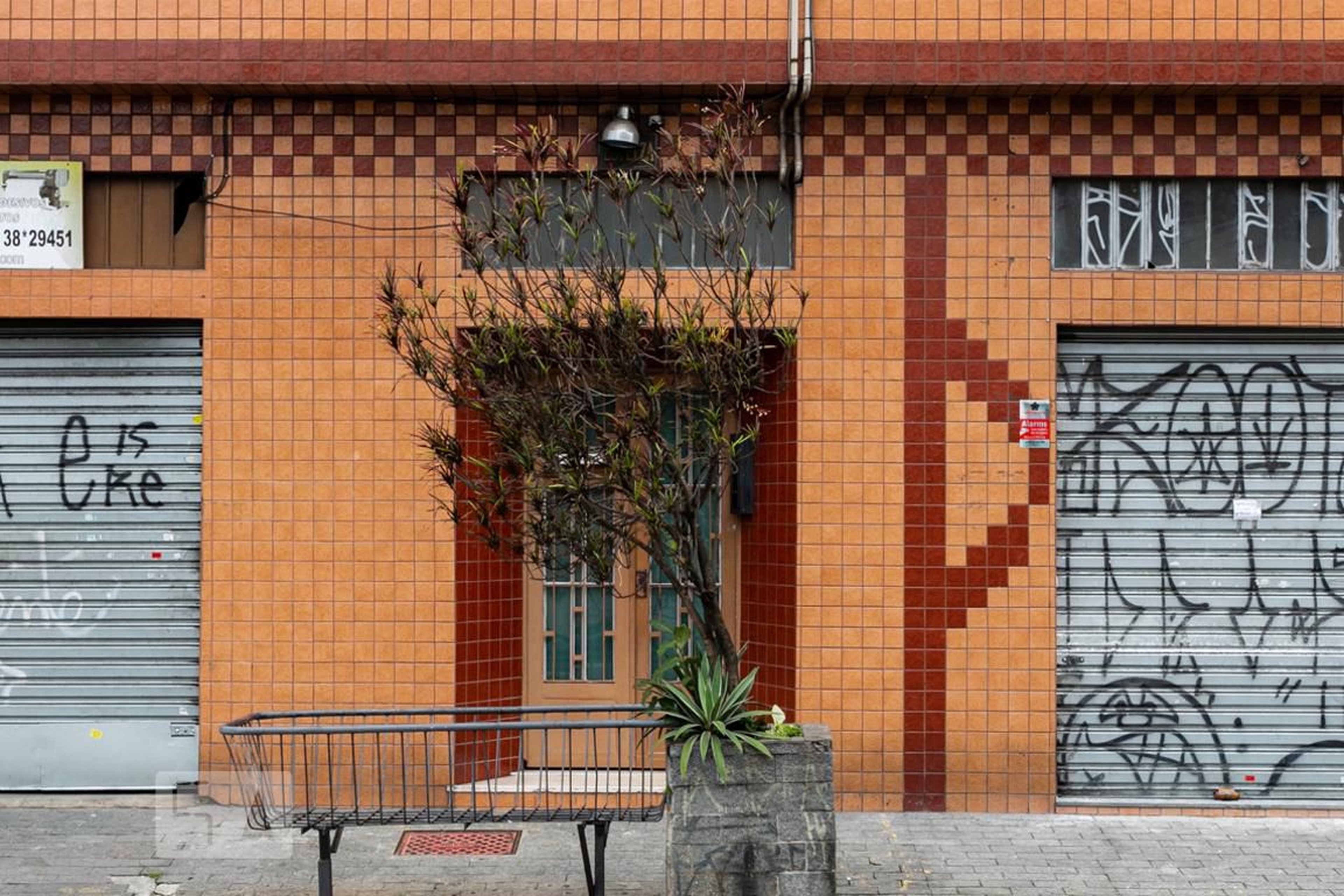 Fachada do condomínio Condomínio Ed. Elza