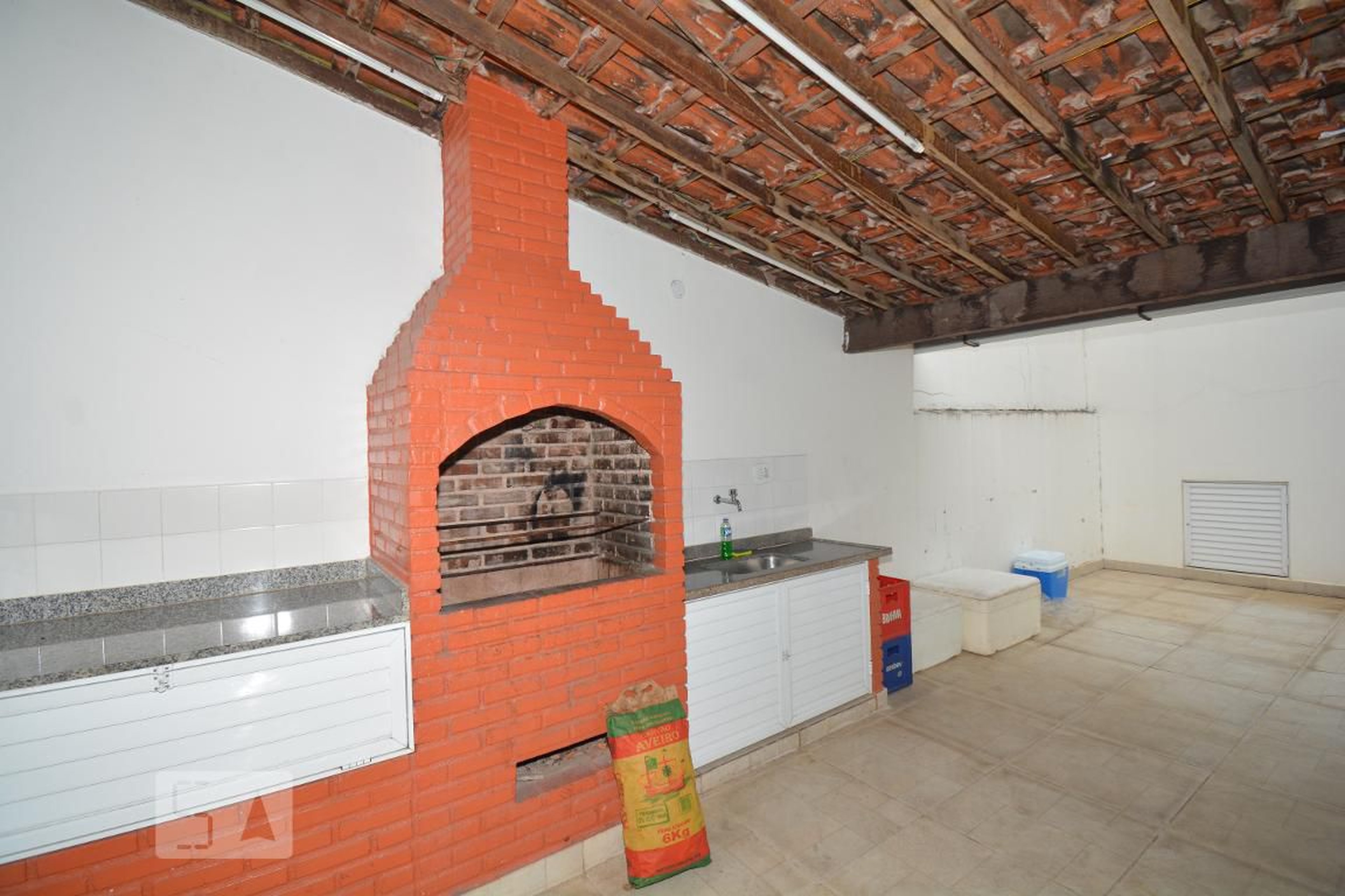 Área comum - Churrasqueira Condomínio em Rua Professor Olímpio da Fonseca, 40