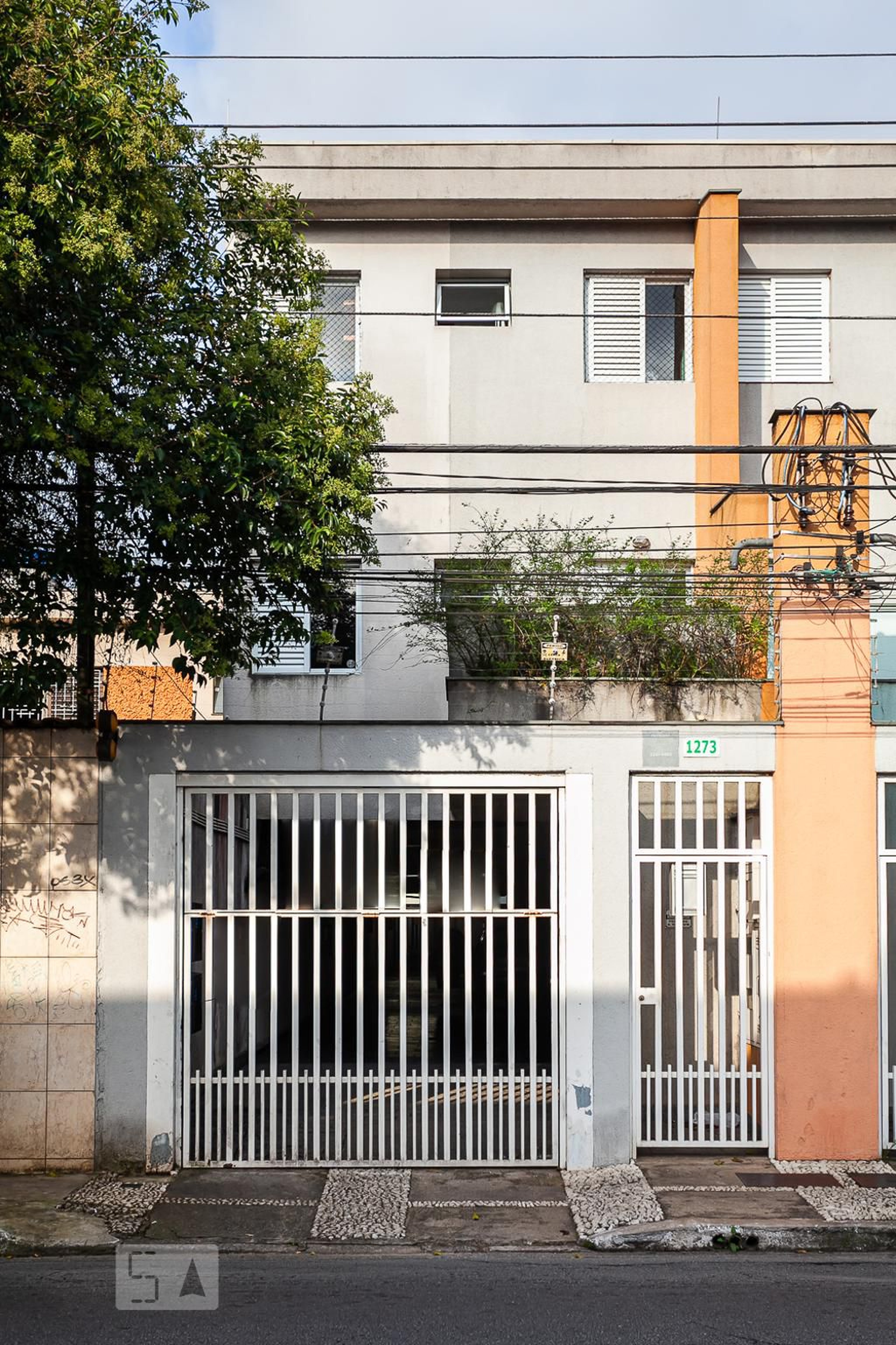 Fachada Condomínio em Avenida Queirós Filho, 1273