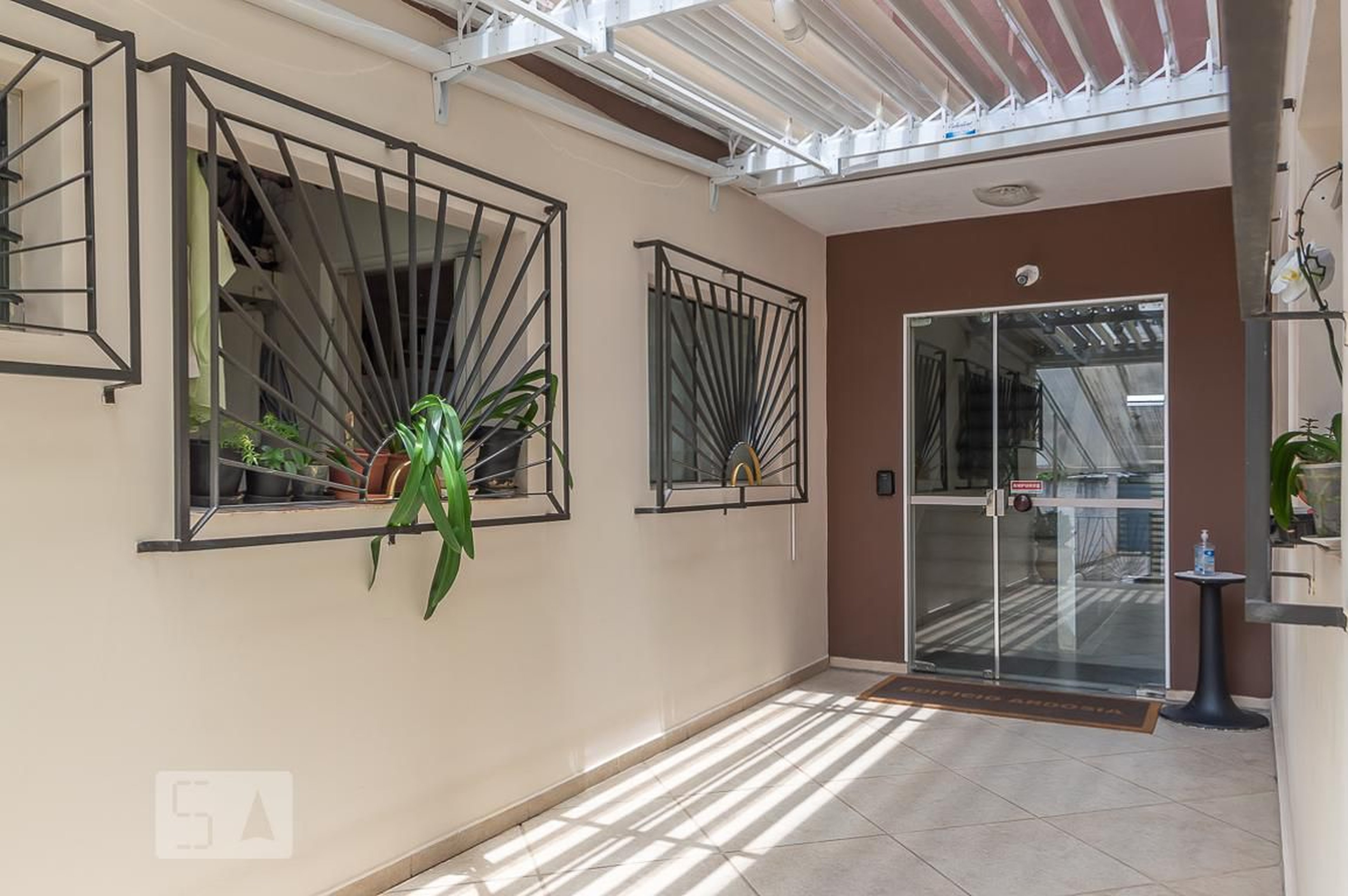 Hall de Entrada Condomínio em Rua Dinamarca, 950