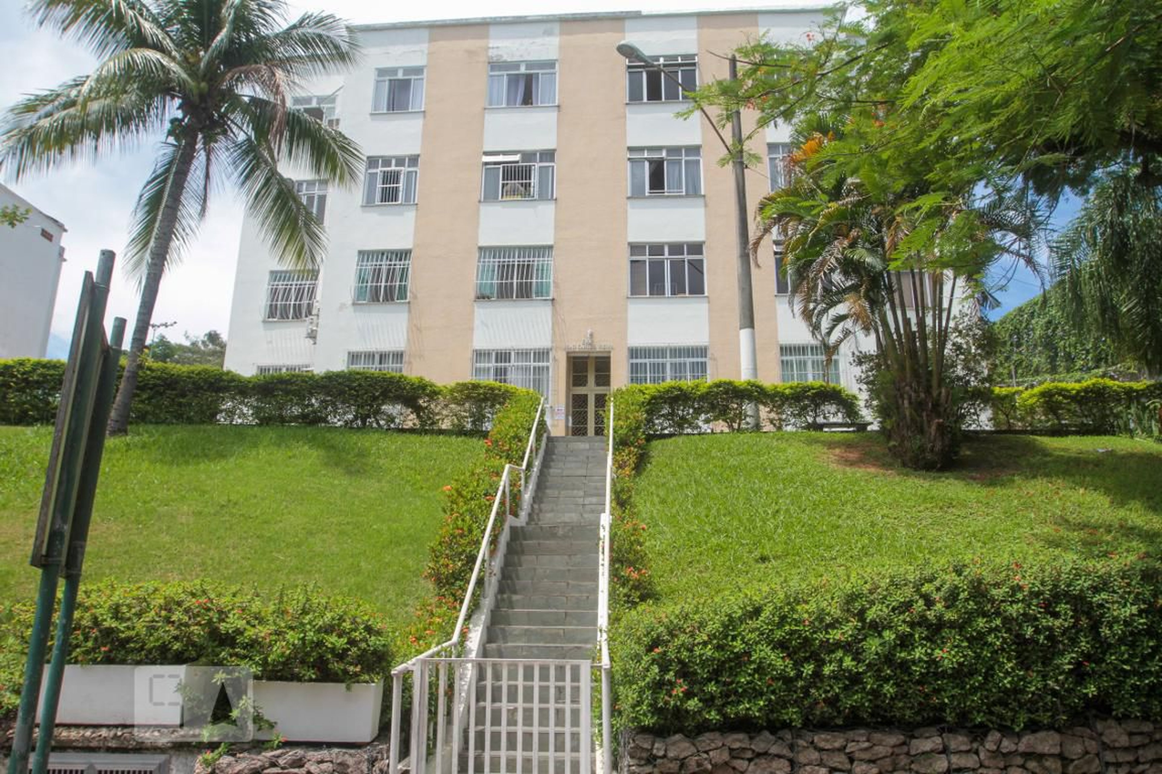 Entrada do Prédio - Joao Carlos Vieira