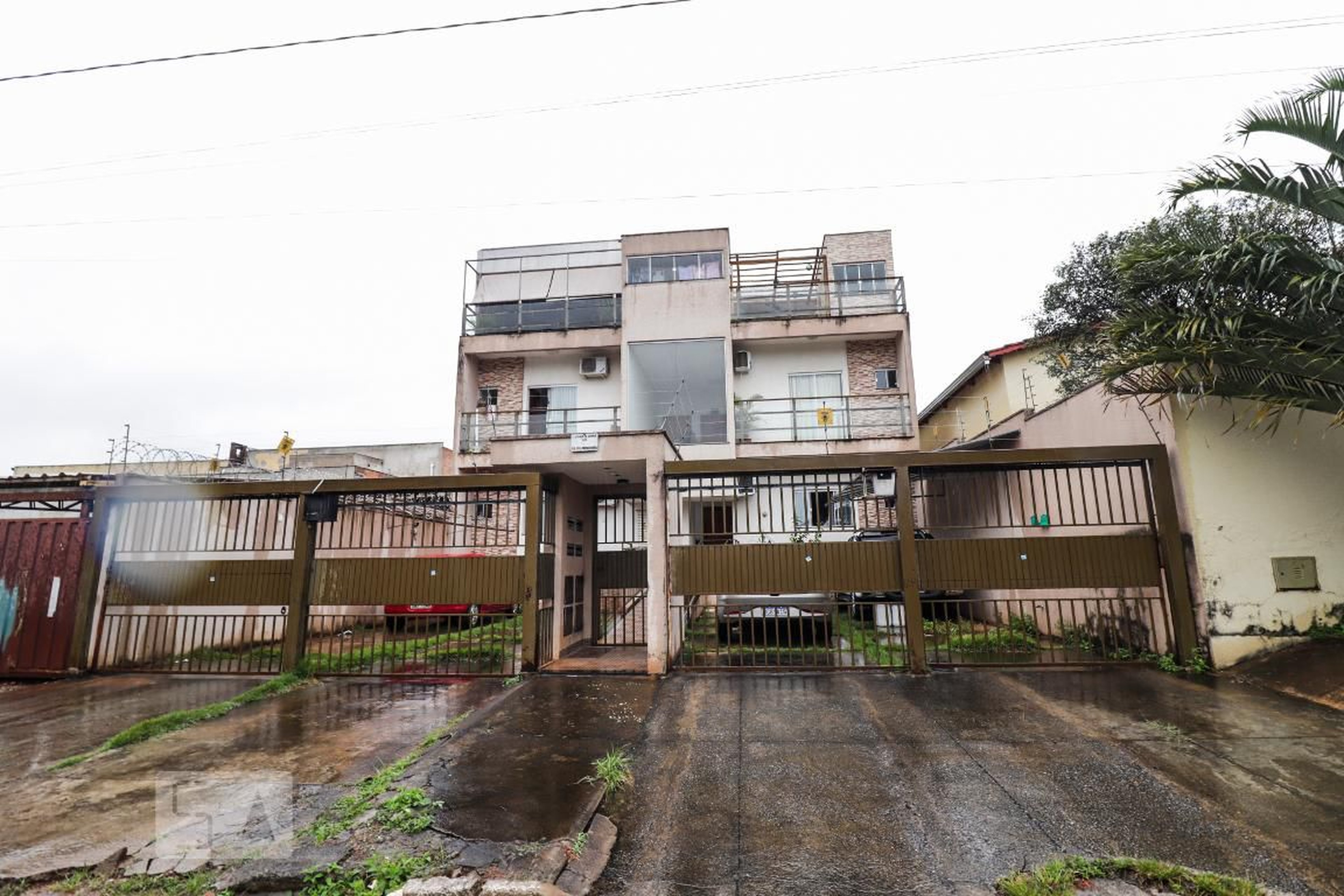 Fachada Condomínio em Rua Viêira Cunha, 0