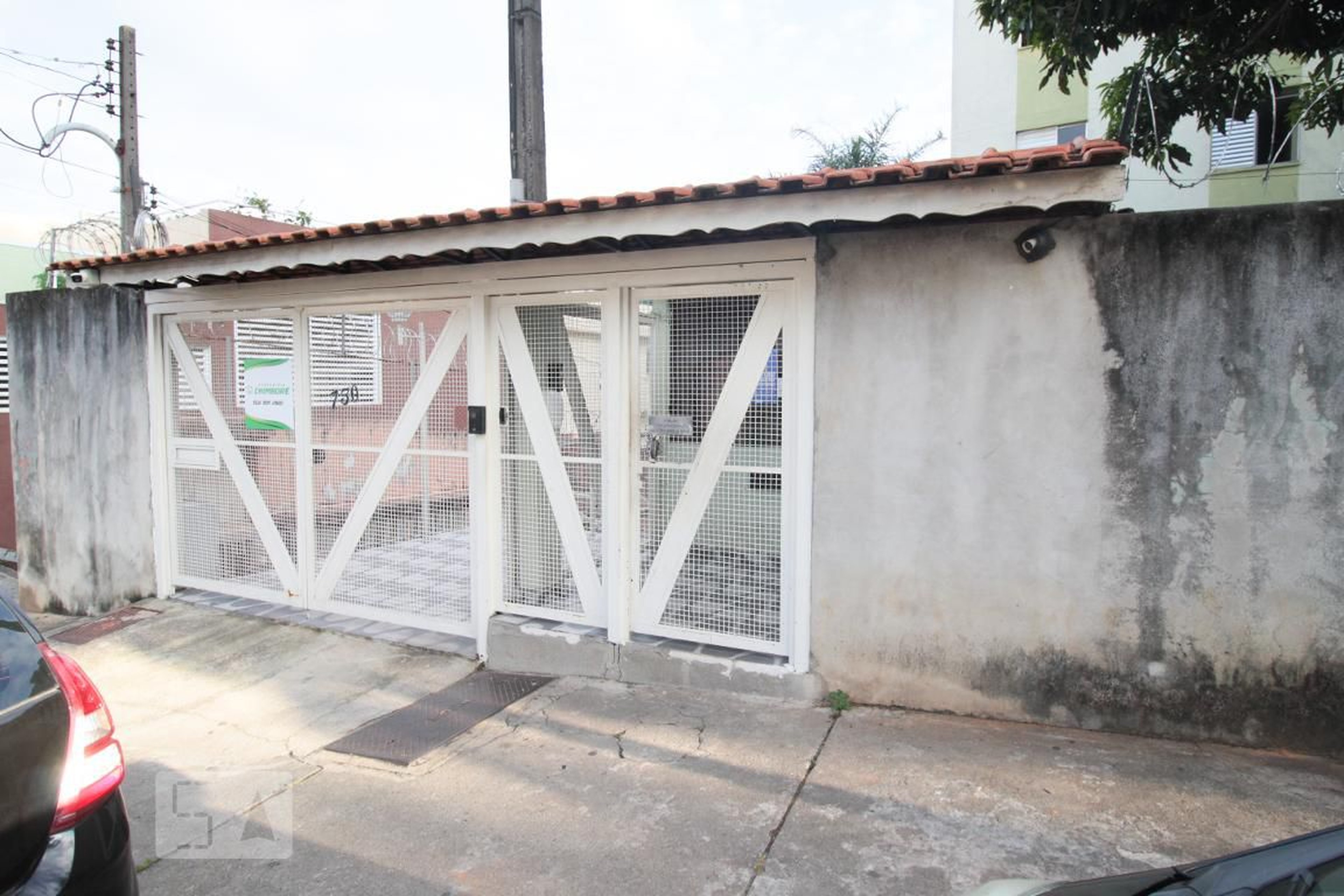 Fachada do Condomínio Condomínio Chimbore