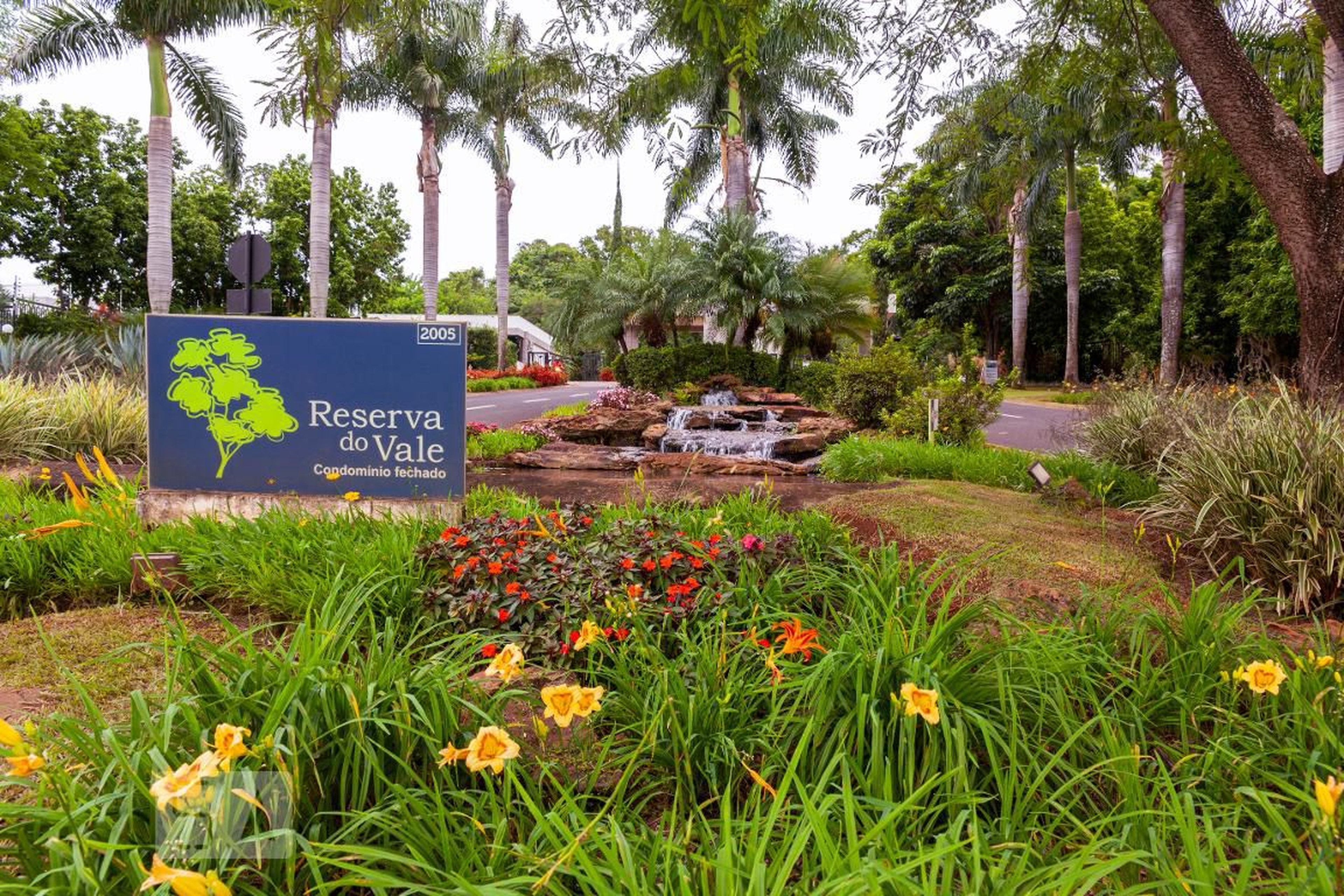 Fachada do Condomínio Condomínio Reserva do Vale