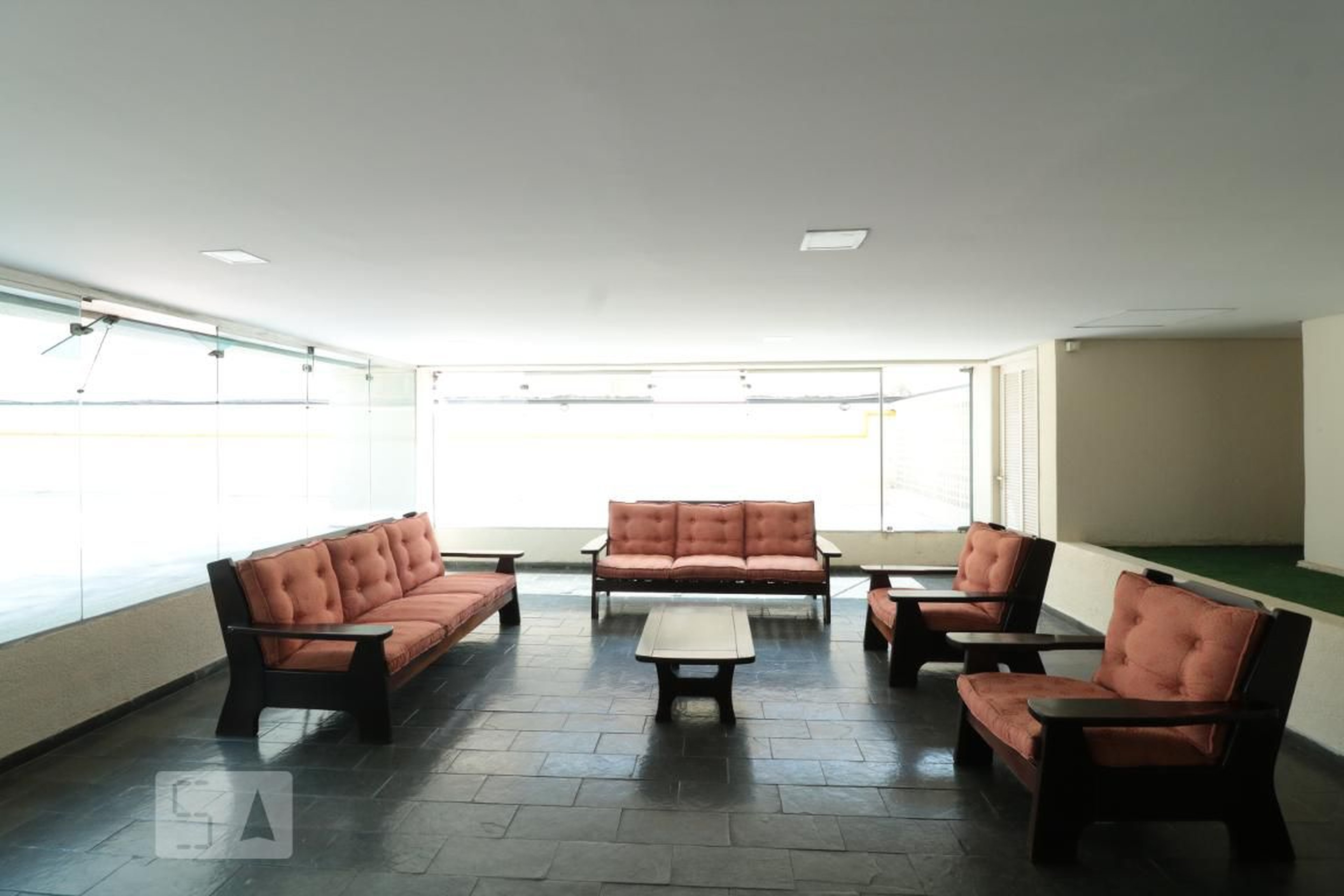 Hall social - Piazza Di Napoli