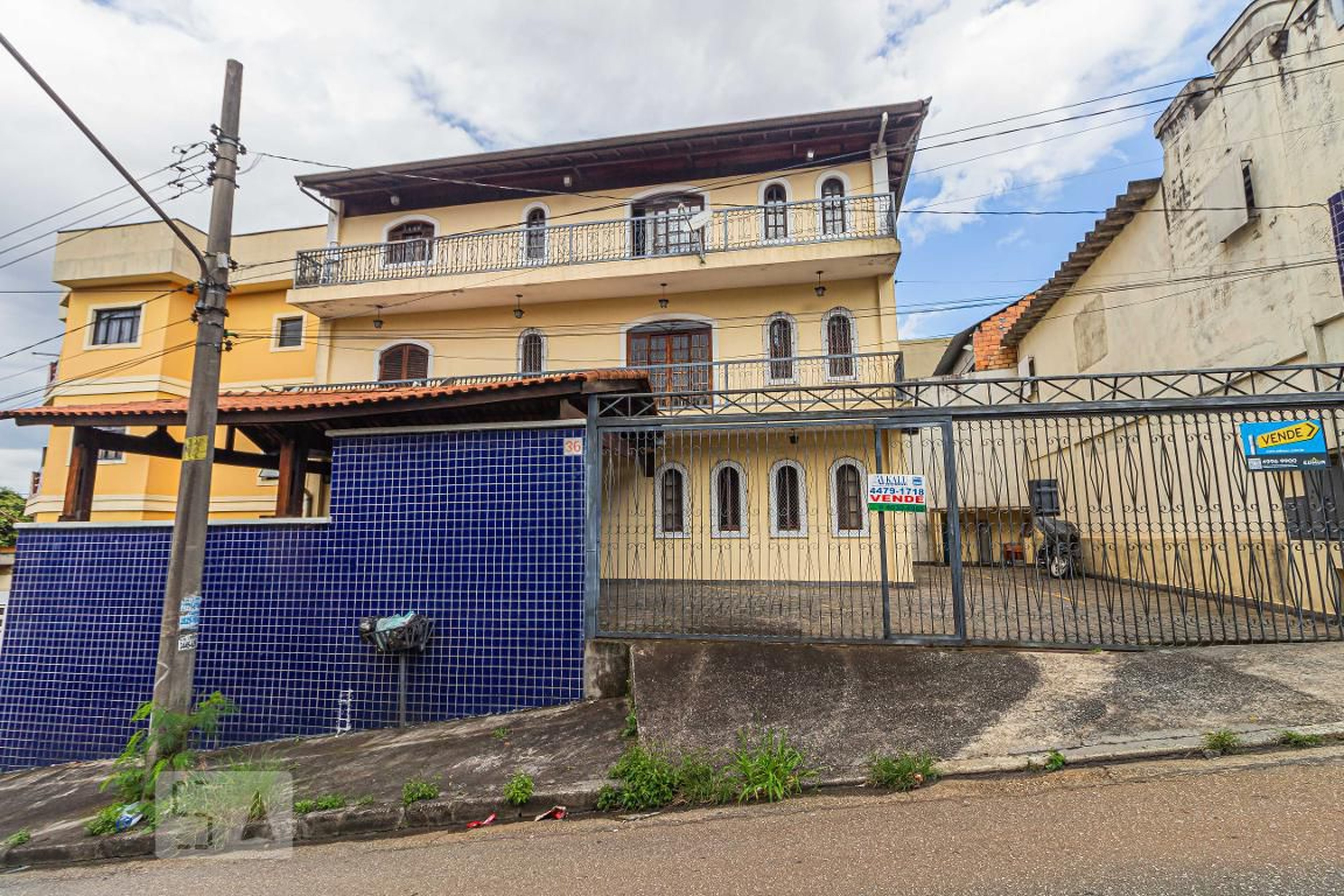 Fachada do Prédio Condomínio em Rua Diná Sfat, 36