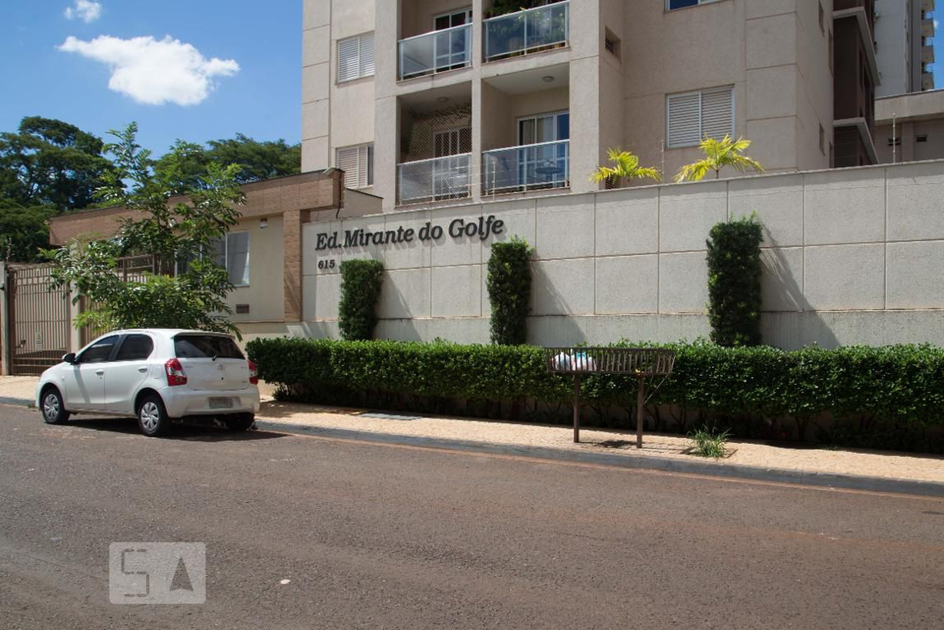 Fachada Condomínio Mirante do Golfe