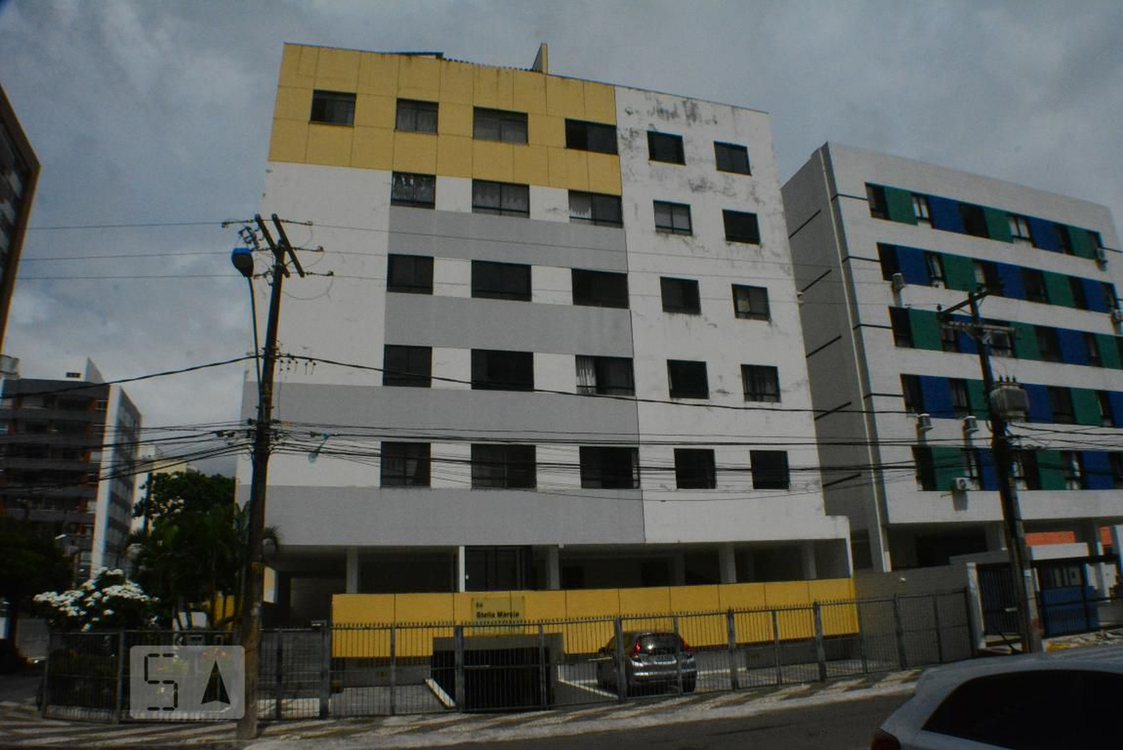 Fachada Condomínio em Rua Professor Cassilandro Barbuda, 619