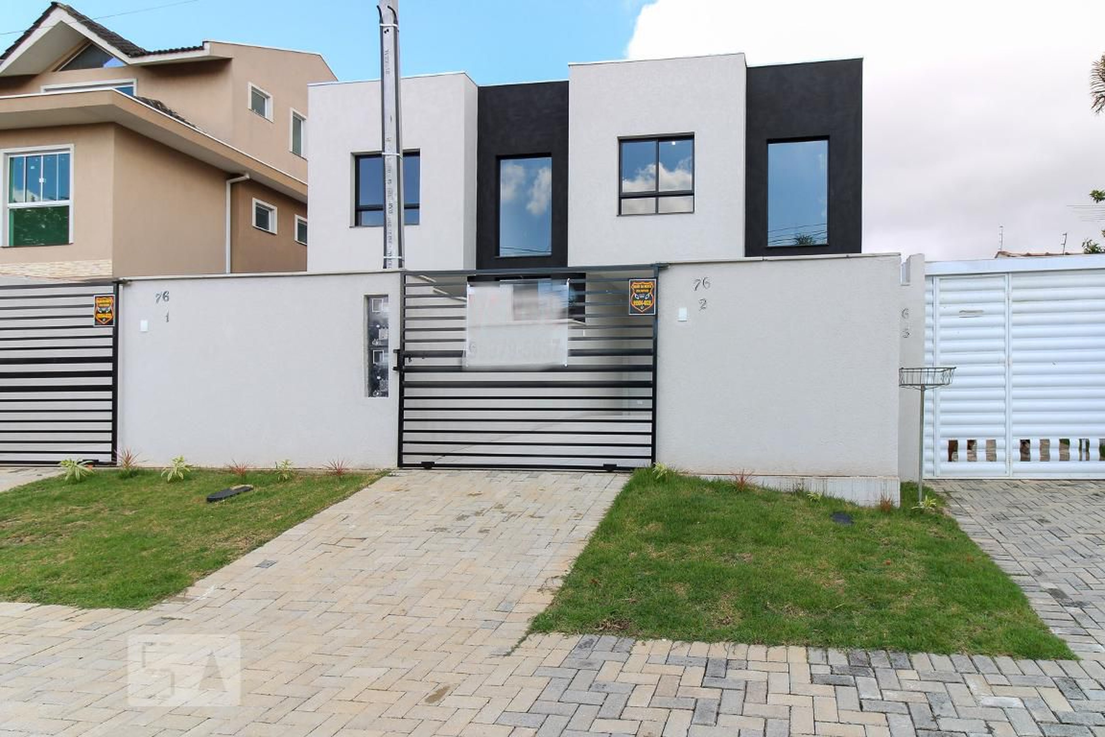 Fachada Condomínio em Rua Donaide Silveira da Costa, 76