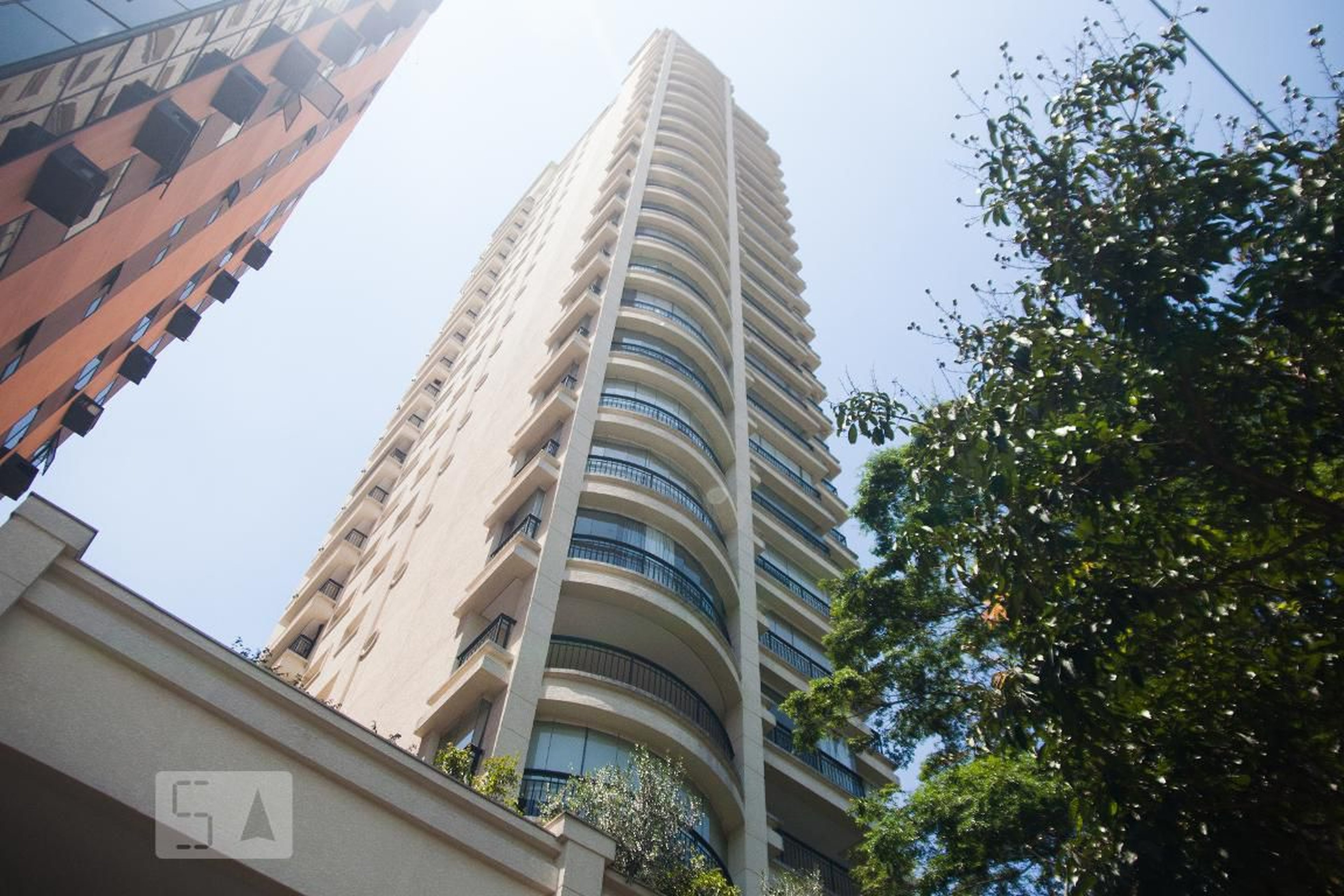 Fachada do Prédio Condomínio Maison Nathalie