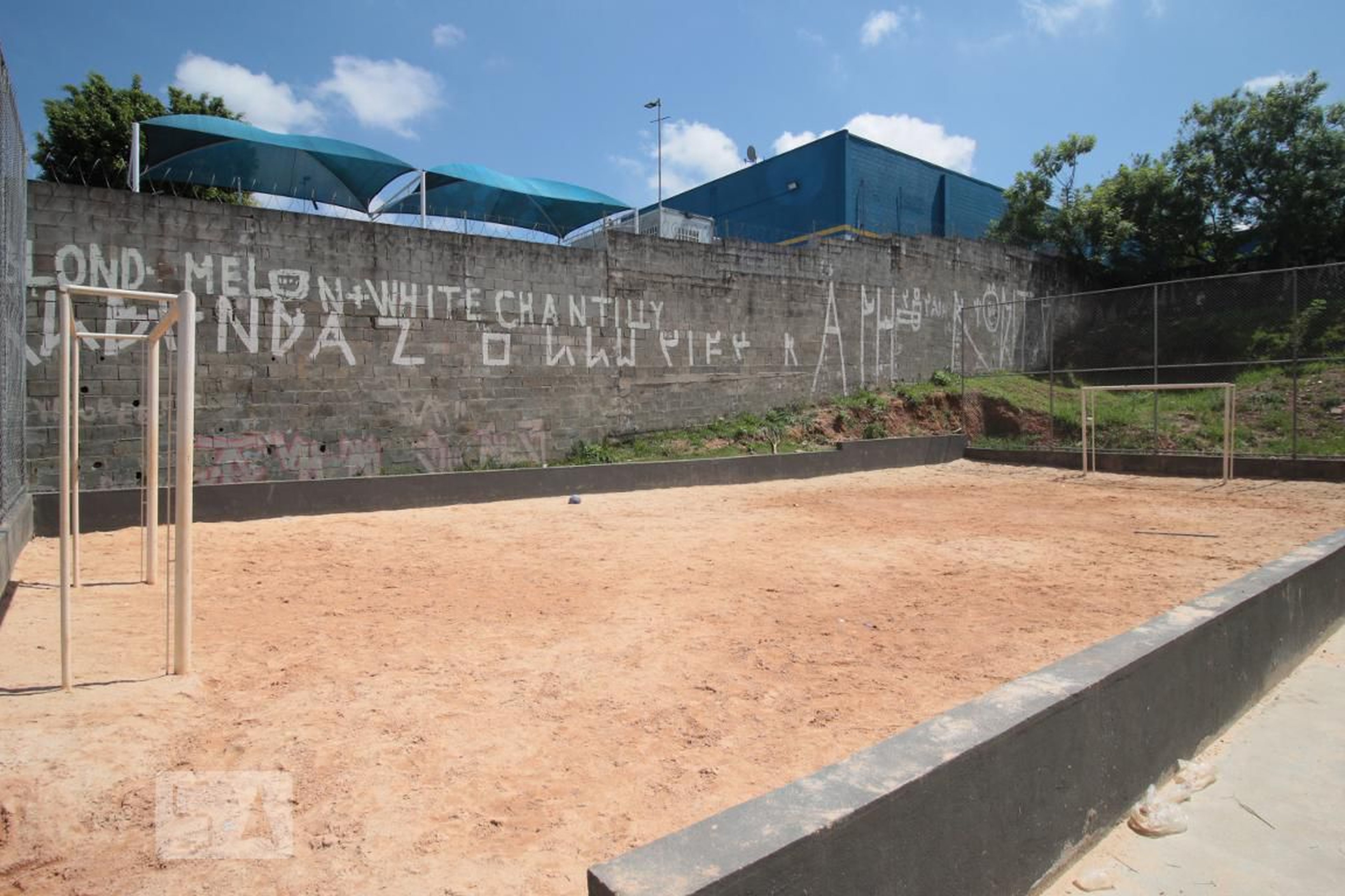 Quadra Esportiva - Ninho dos Pássaros