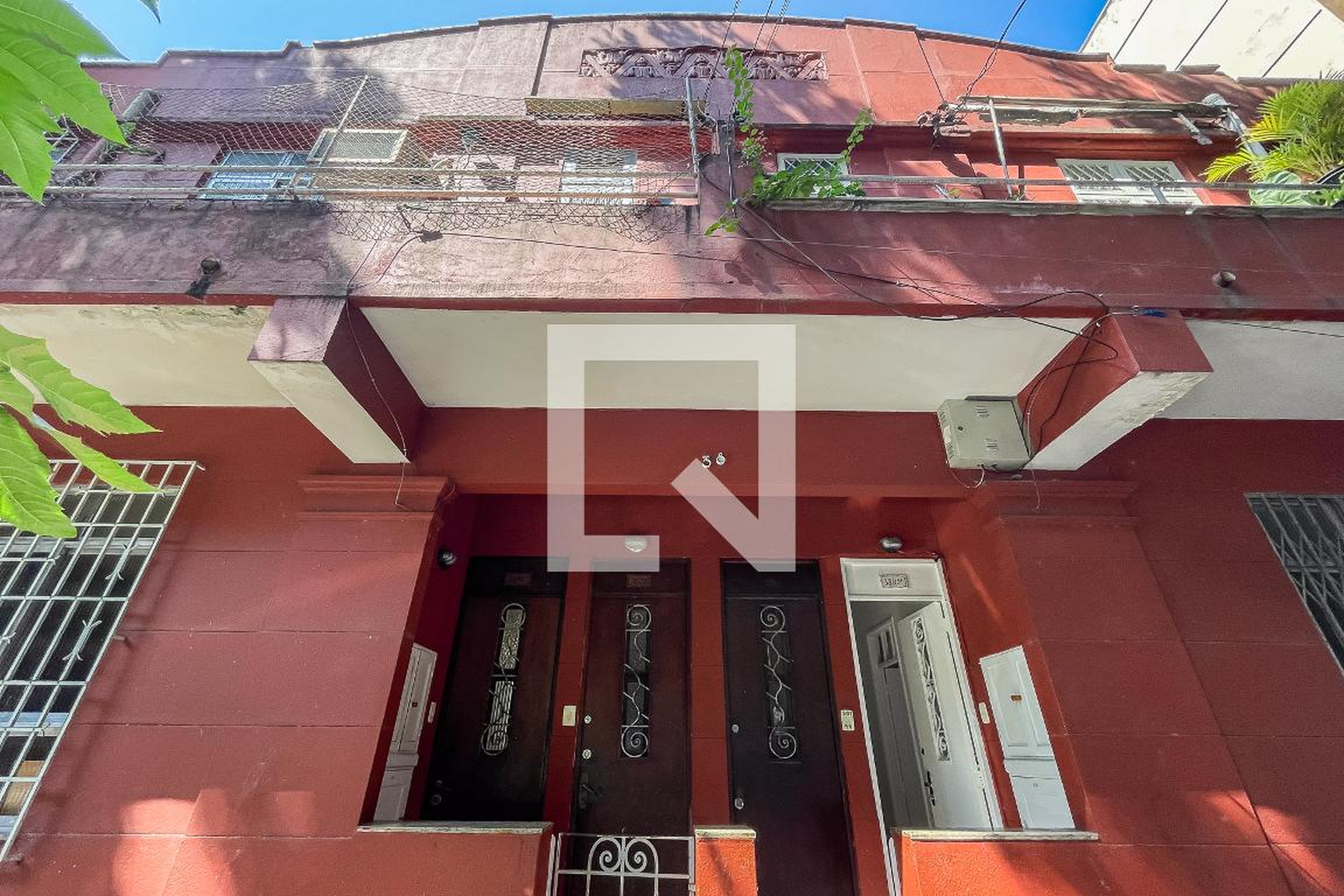 Fachada Condomínio em Rua Jaceguai, 38