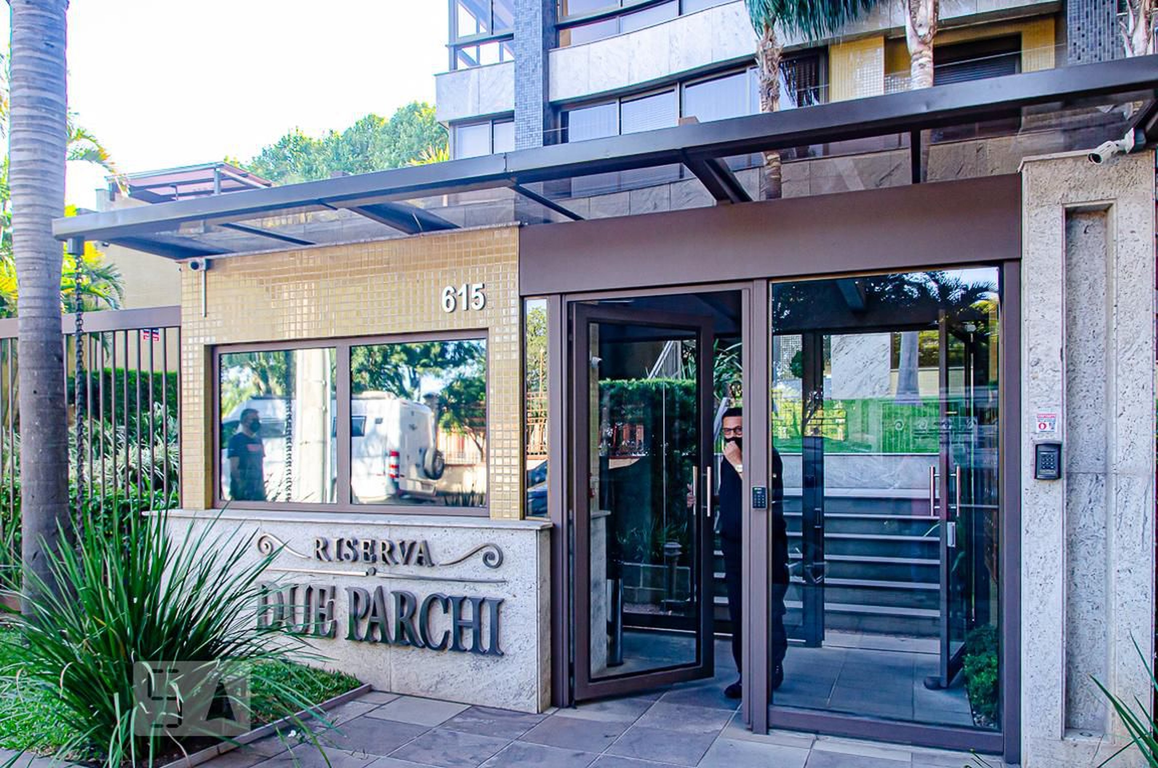 Fachada do Condomínio Condomínio Reserva de Parchi