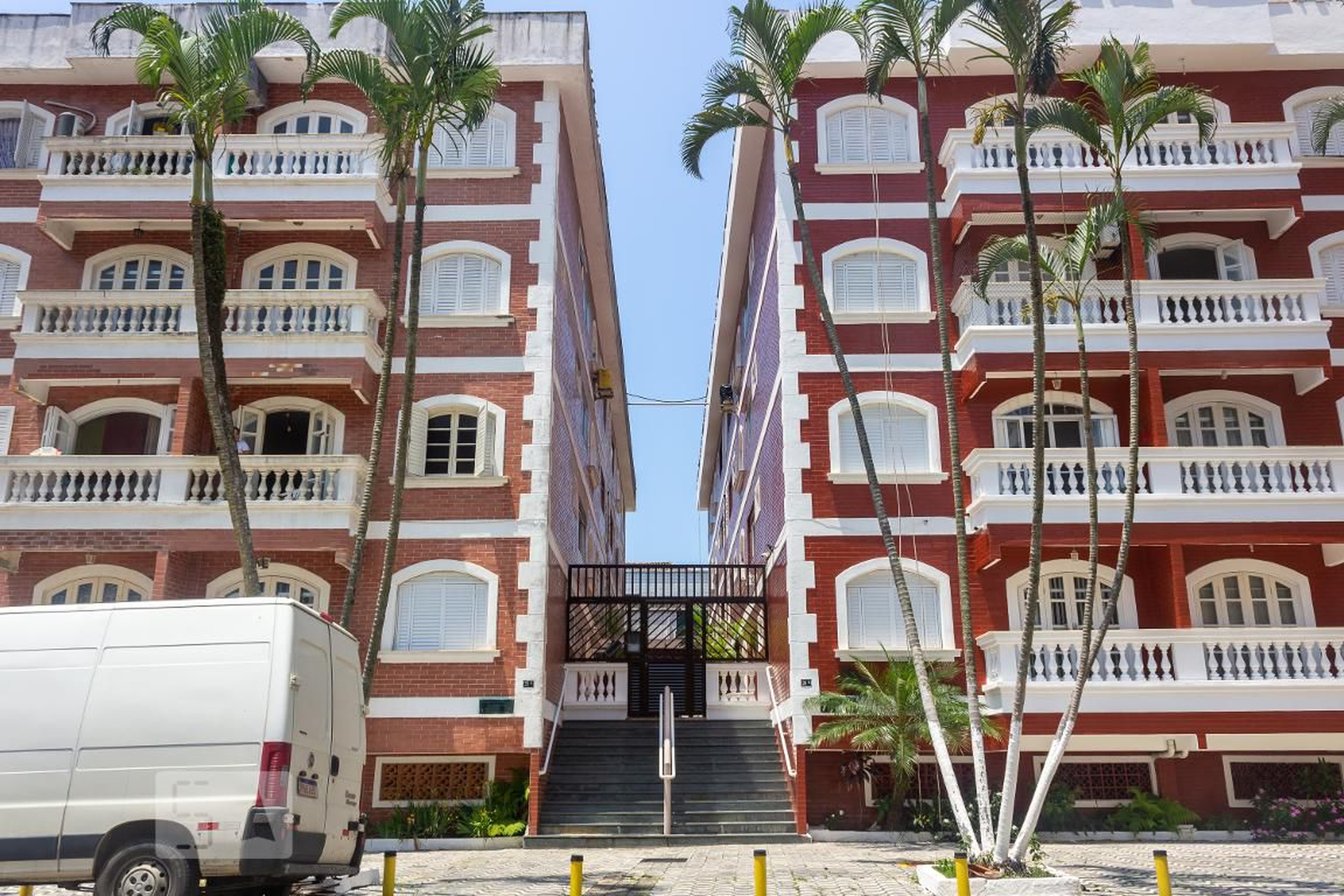 Fachada do Condomínio Condomínio São Bartolomeu