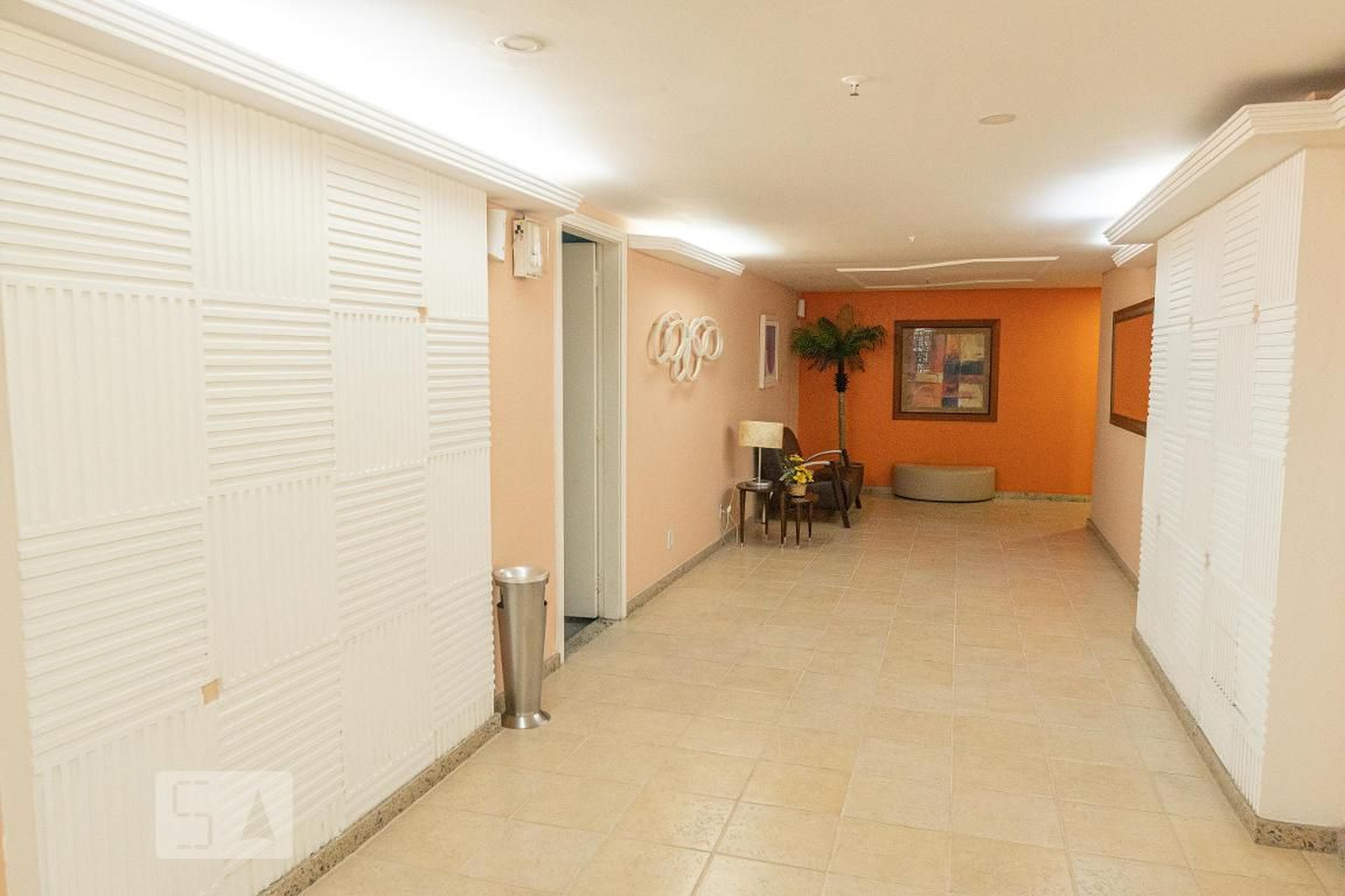 Hall - Chateau DU Soleil