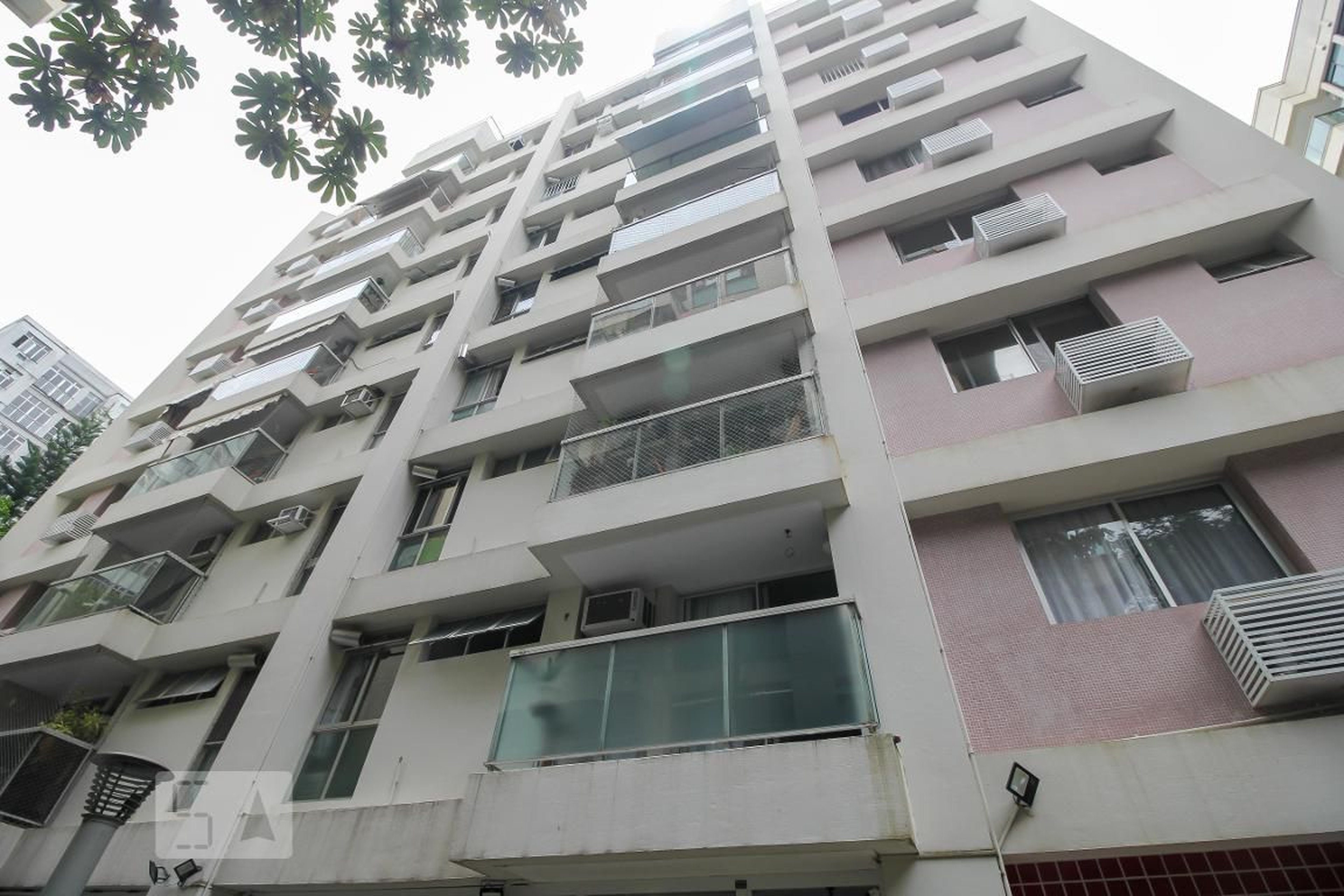 Fachada do Prédio Condomínio Yves Montand