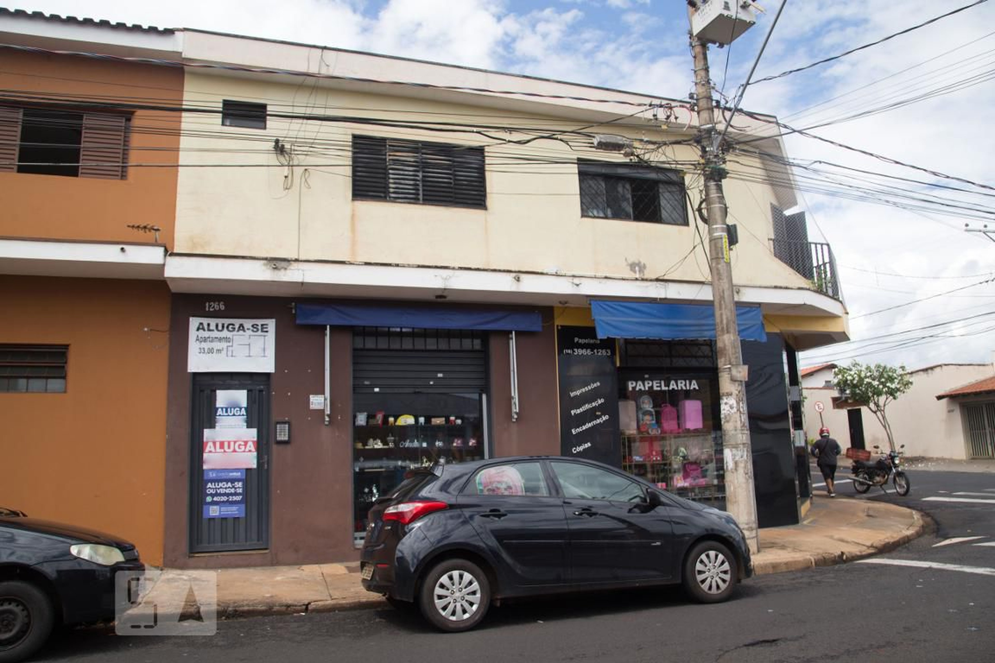 Fachada Condomínio em Rua Tenente Catão Roxo, 1260