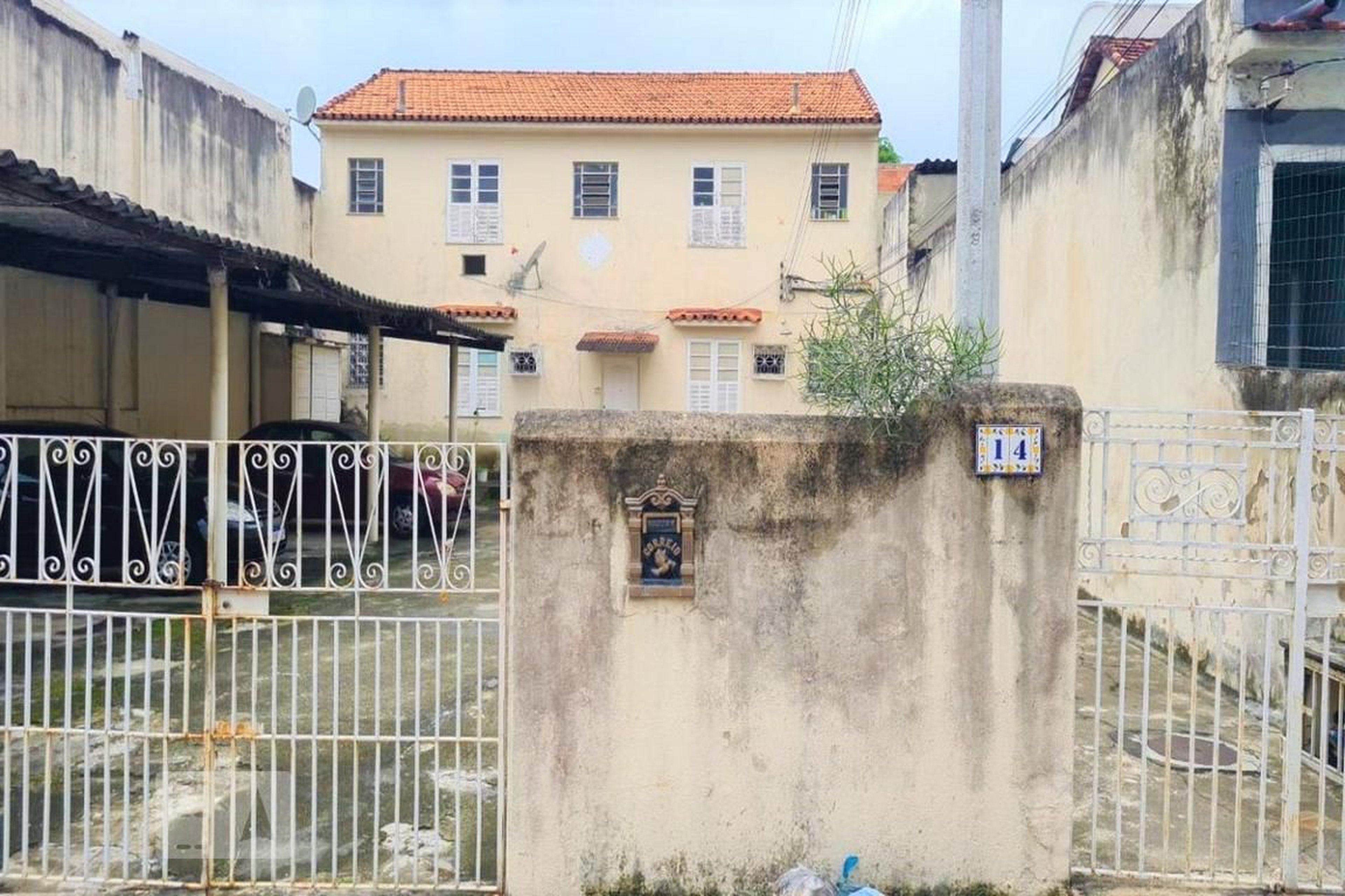 Fachada Condomínio em Rua Luiz de Azevedo, 14