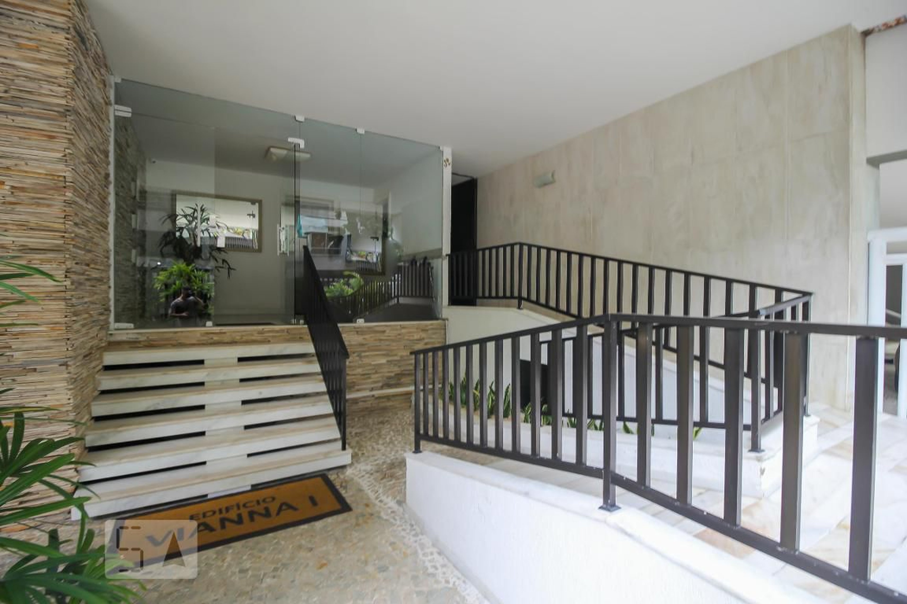 Área Externa - na Rua Aristides Espinola