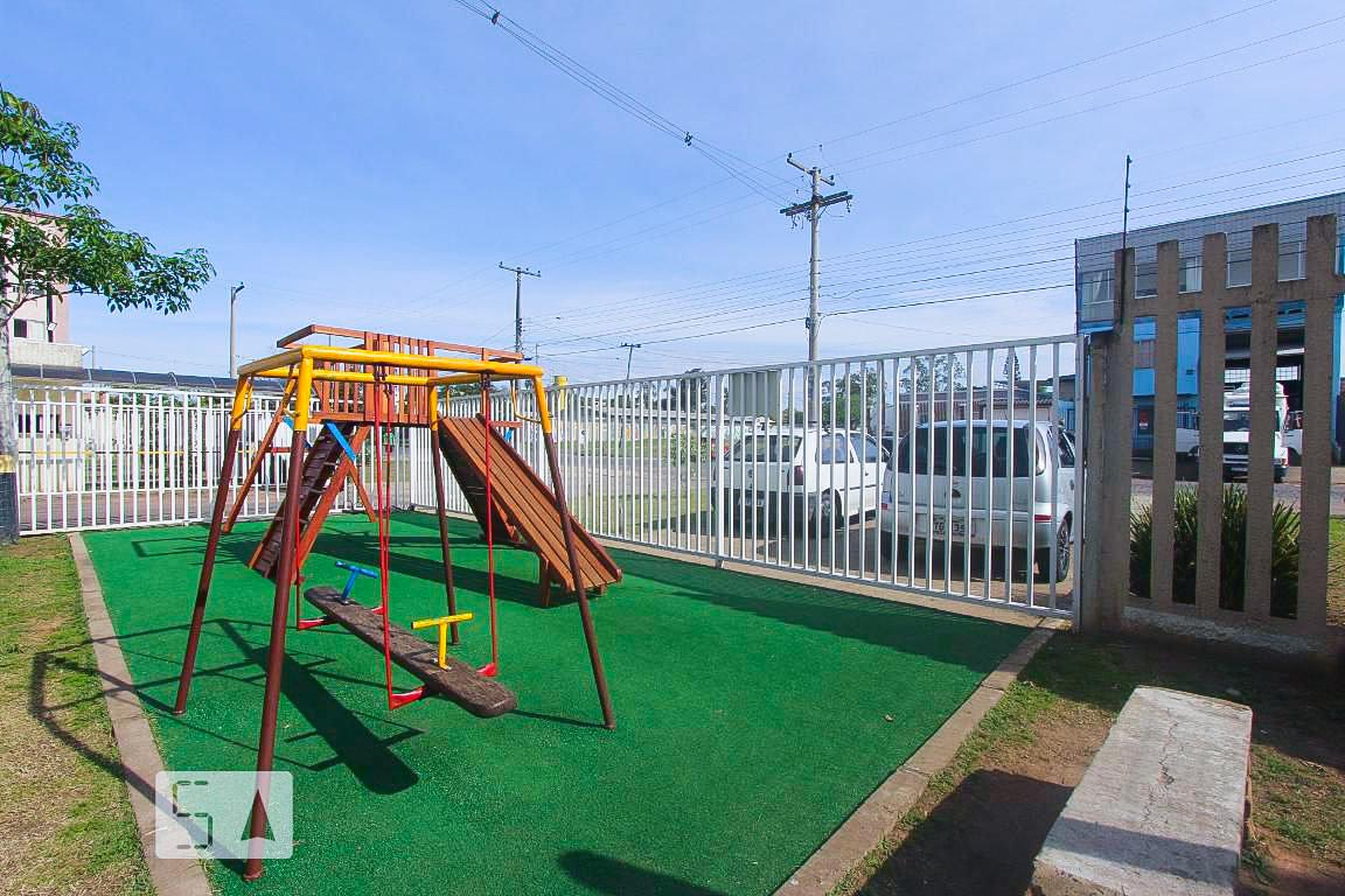 PLAYGROUND Condomínio em Rua Irmã Teresilda Steffen, 254