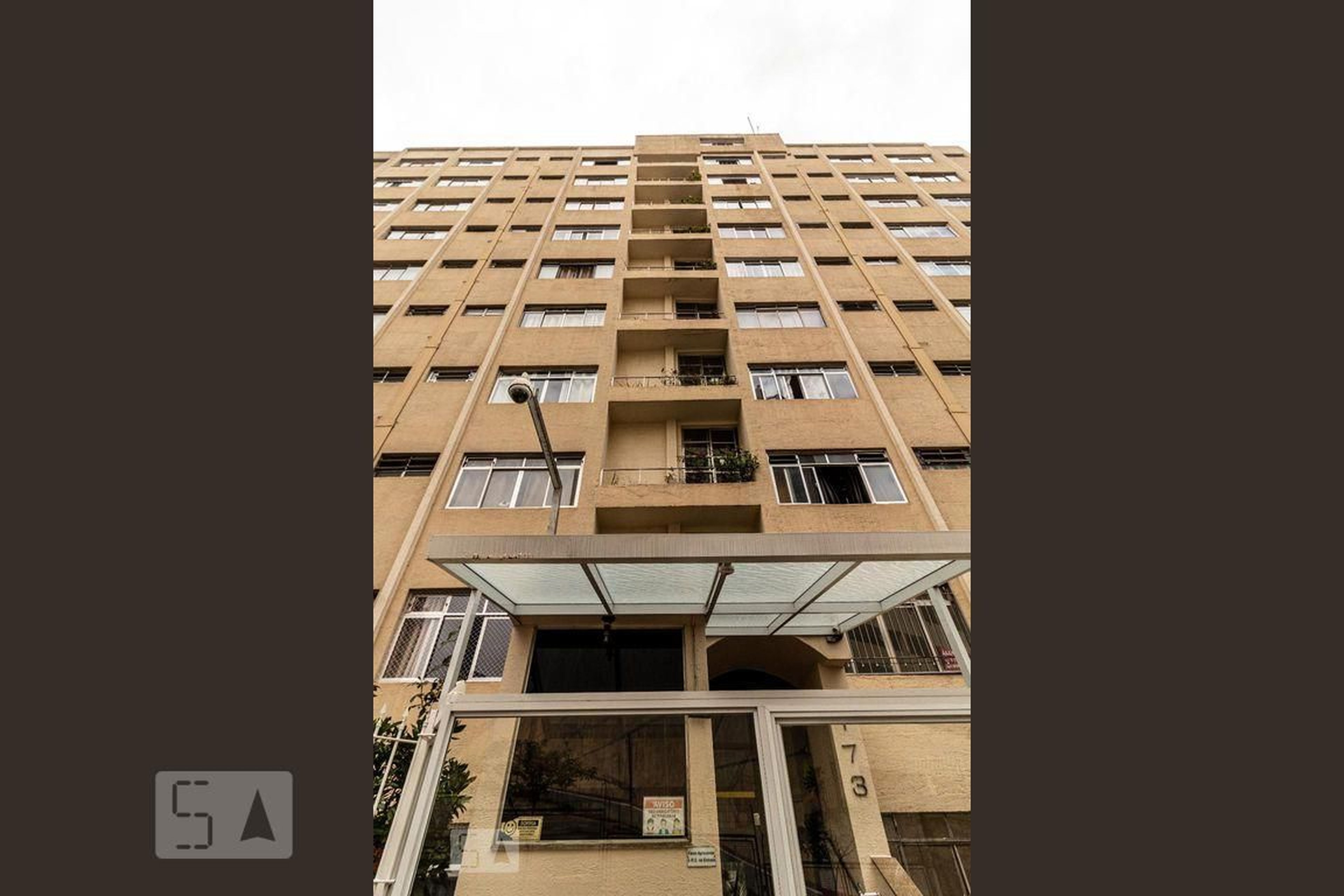 Fachada Condomínio em Rua Dona Adma Jafet, 171