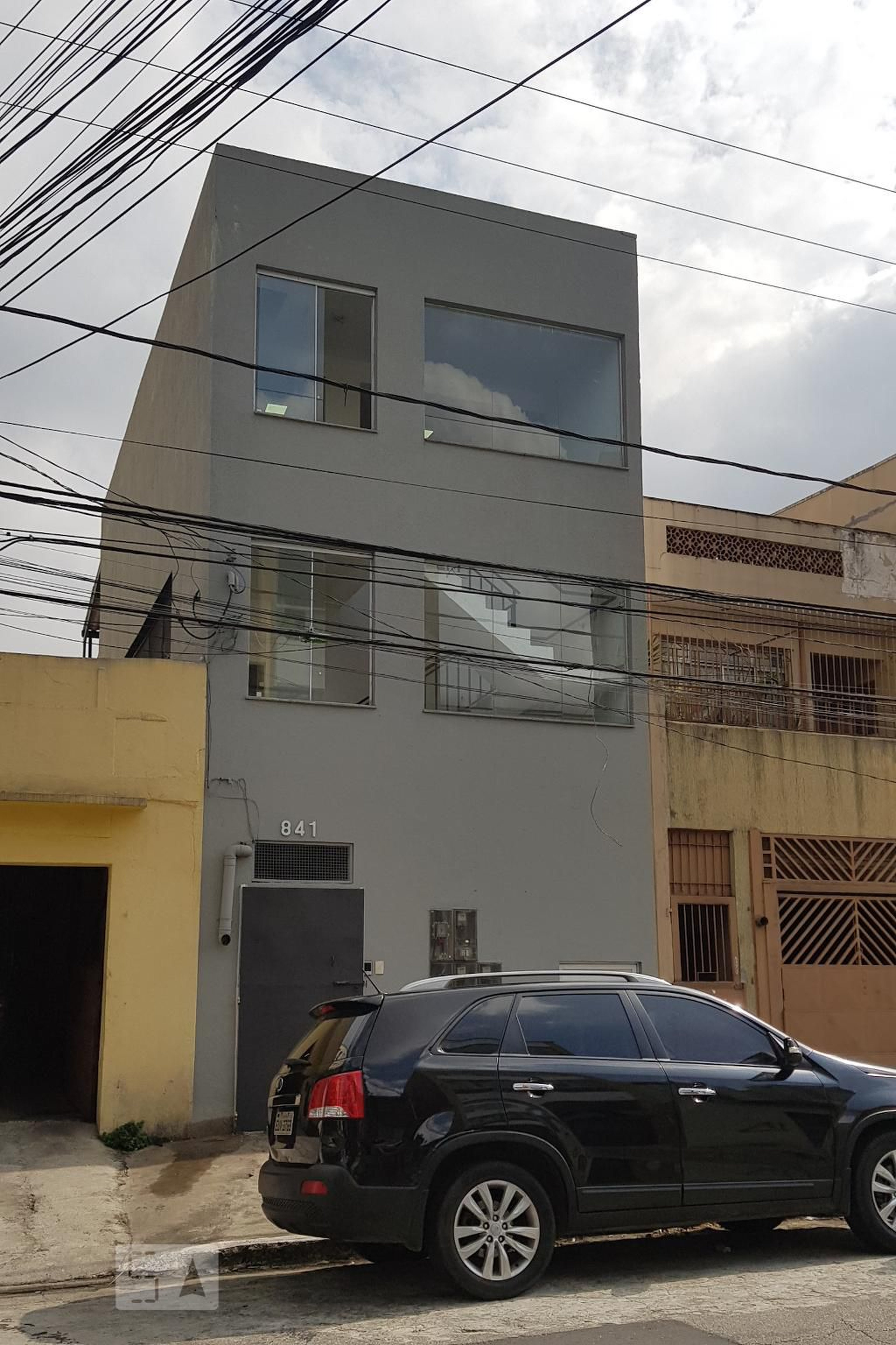 Fachada Condomínio em Rua Duarte de Azevedo, 841