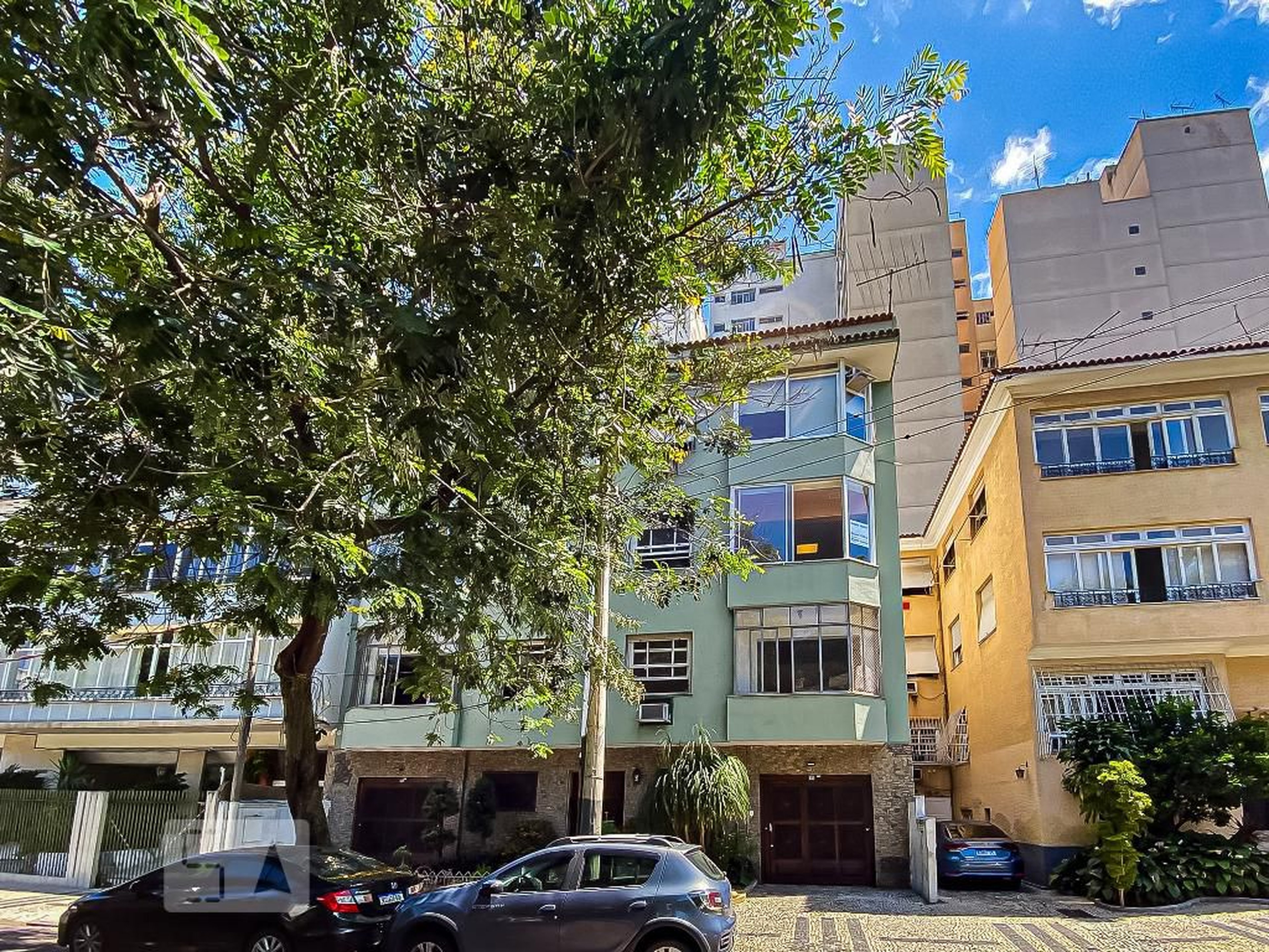 Fachada Condomínio em Rua Maestro Francisco Braga, 410