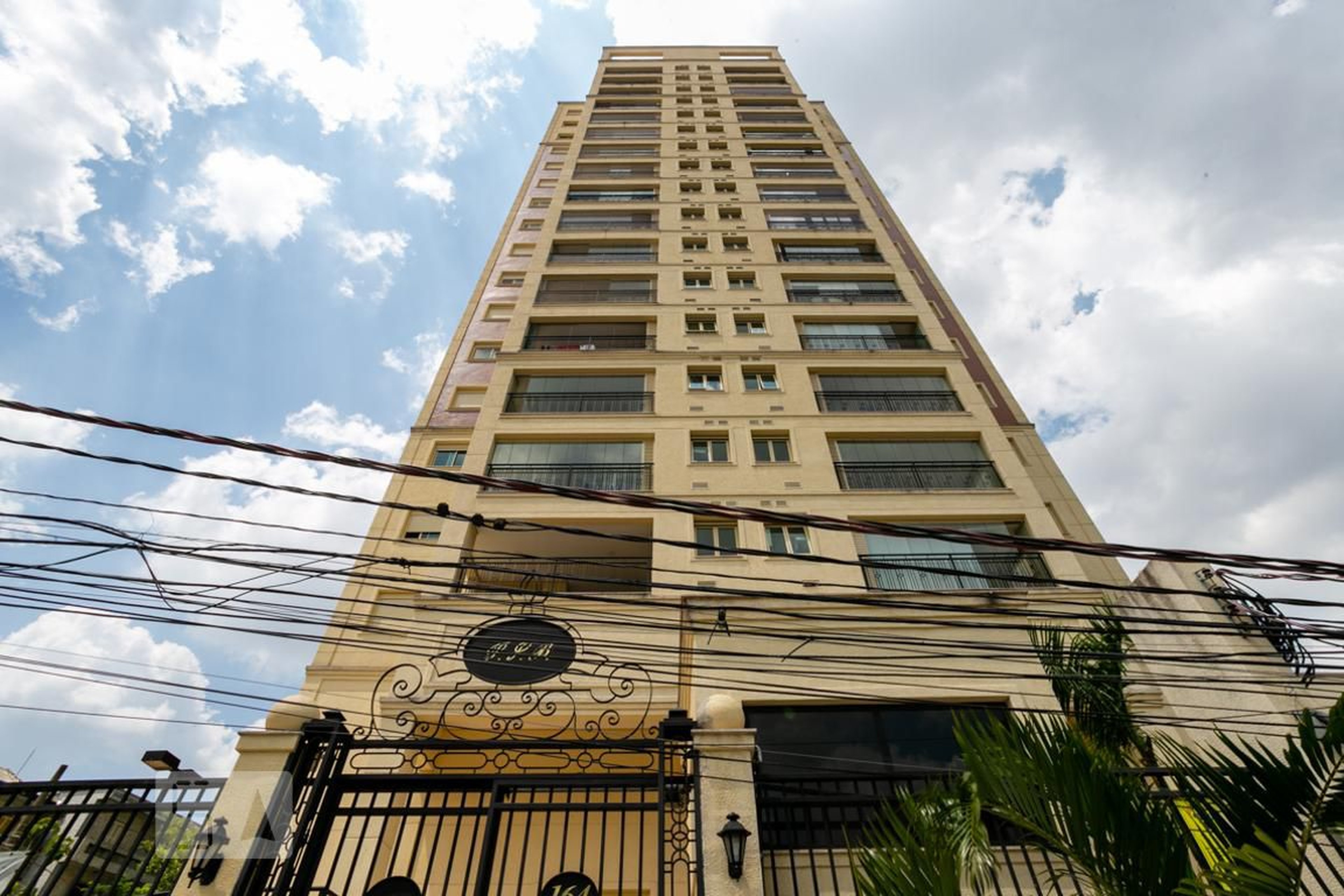 Fachada do prédio Condomínio Piazza San Bartolomeu