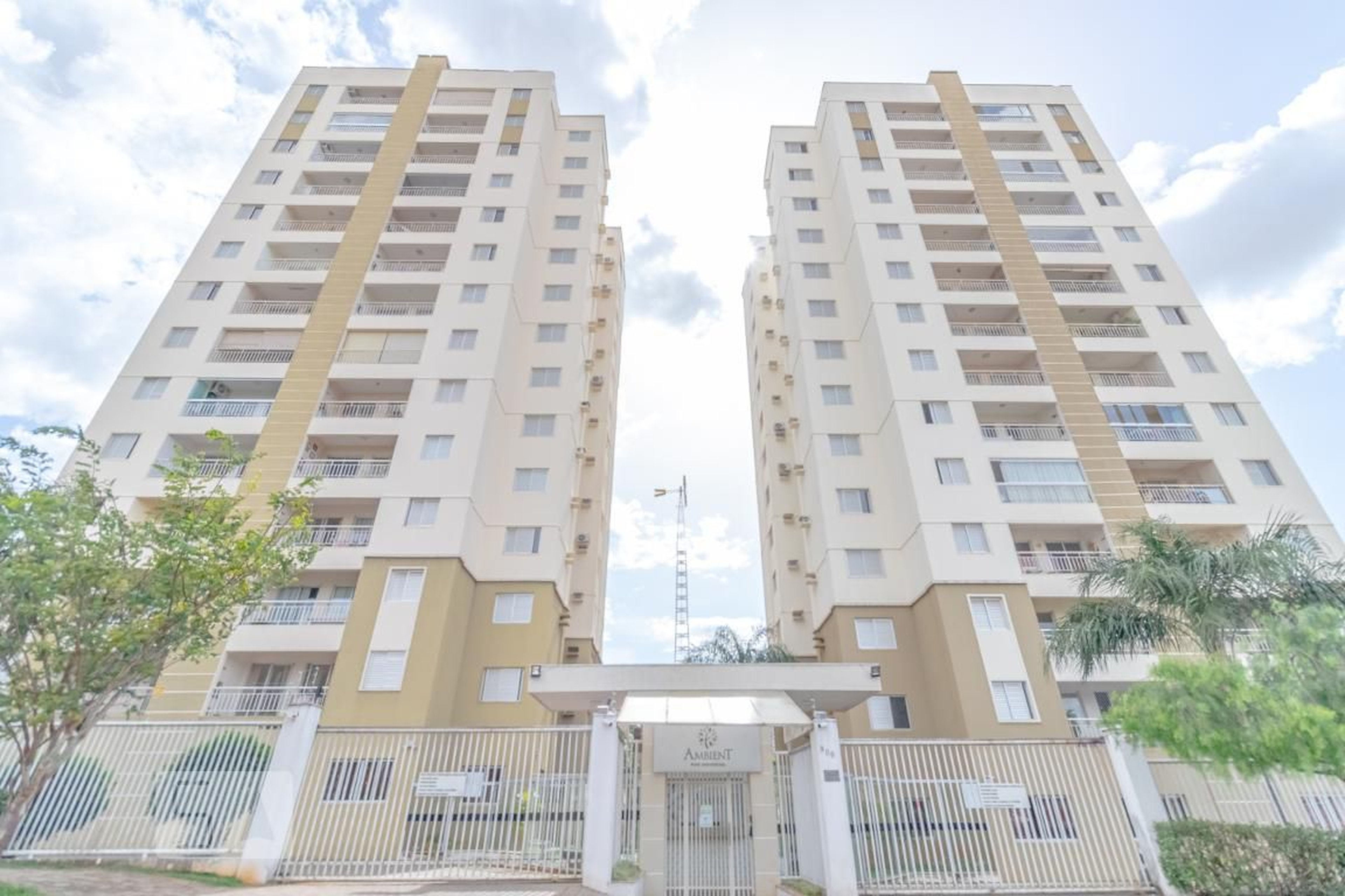 Fachada do Condomínio Condomínio Ambient Park