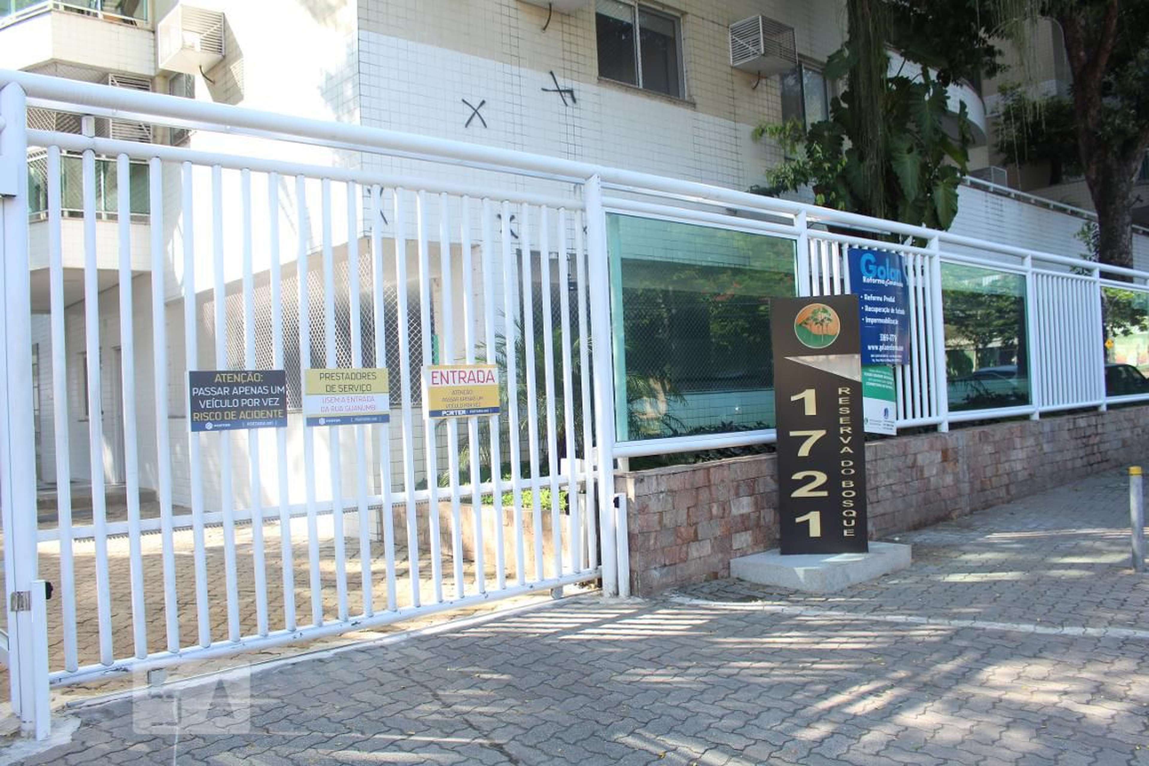 Fachada do Condomínio Condomínio Reserva do Bosque