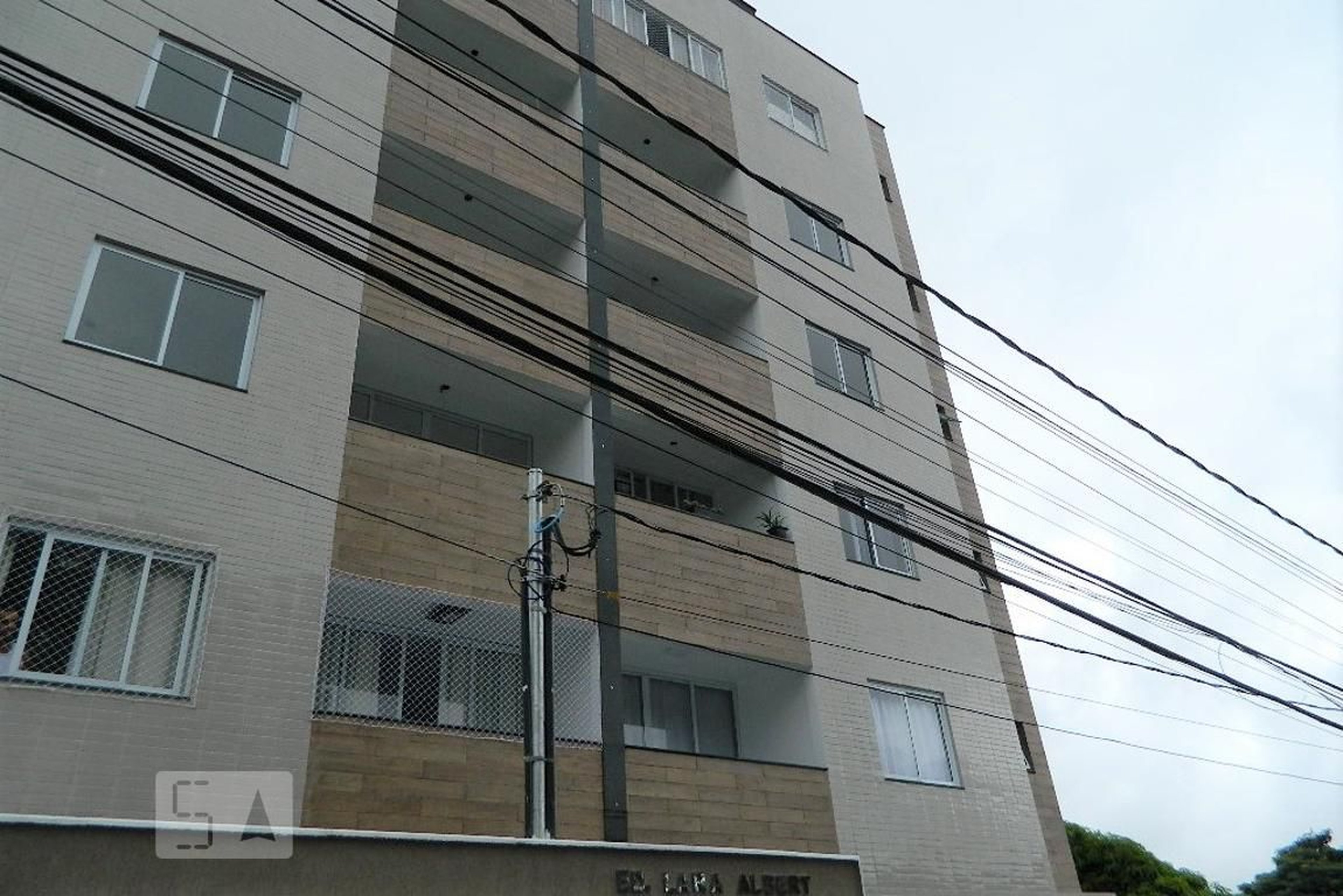 Fachada do Condomínio Edifício Lara Albert