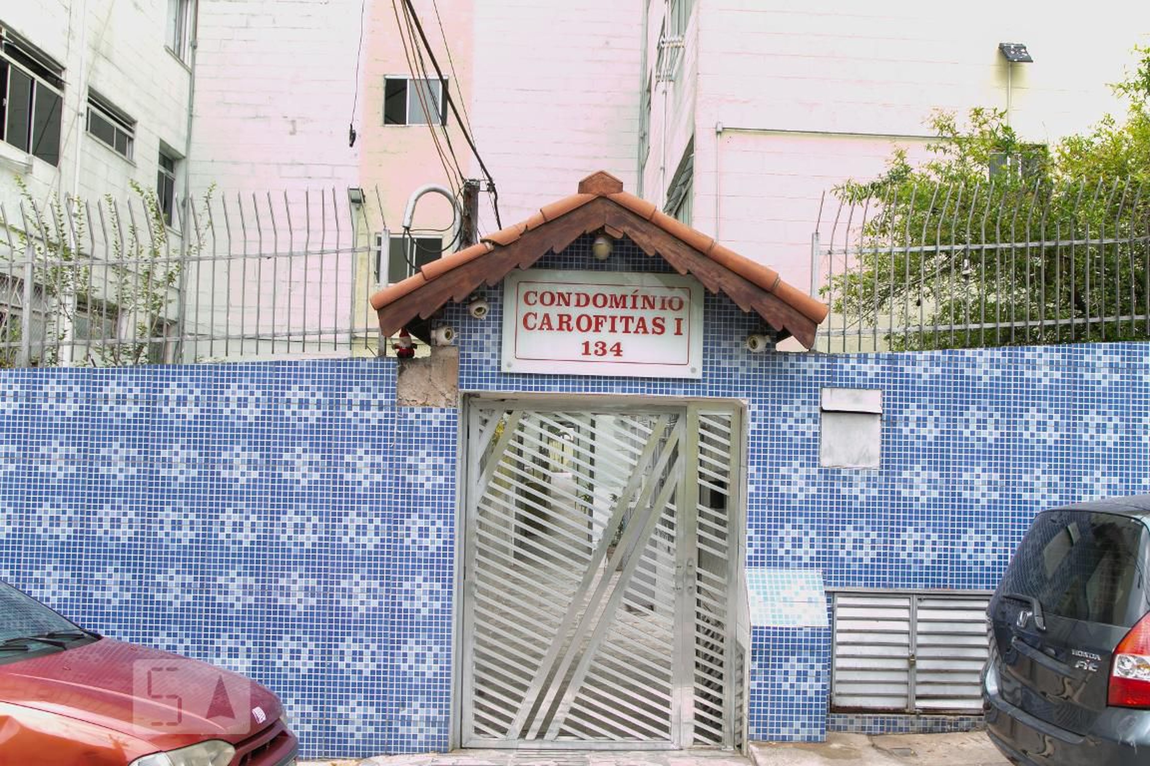 Fachada do Condomínio Condomínio Carofitas 1