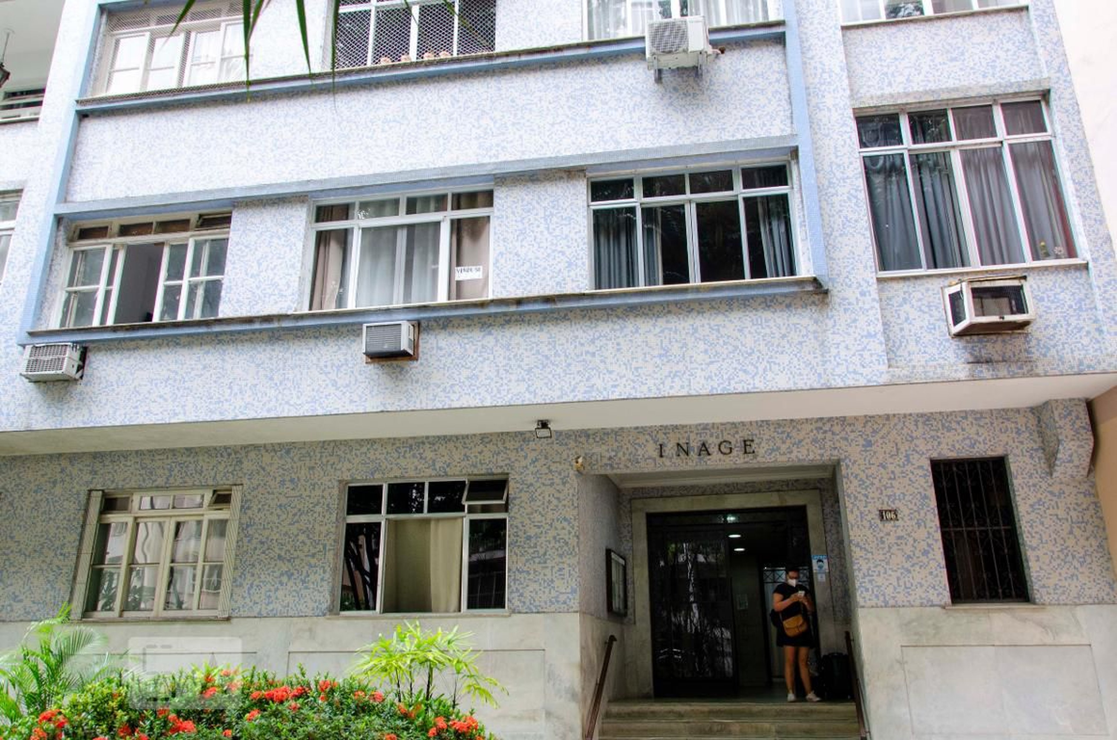 Entrada - Edificio Inage