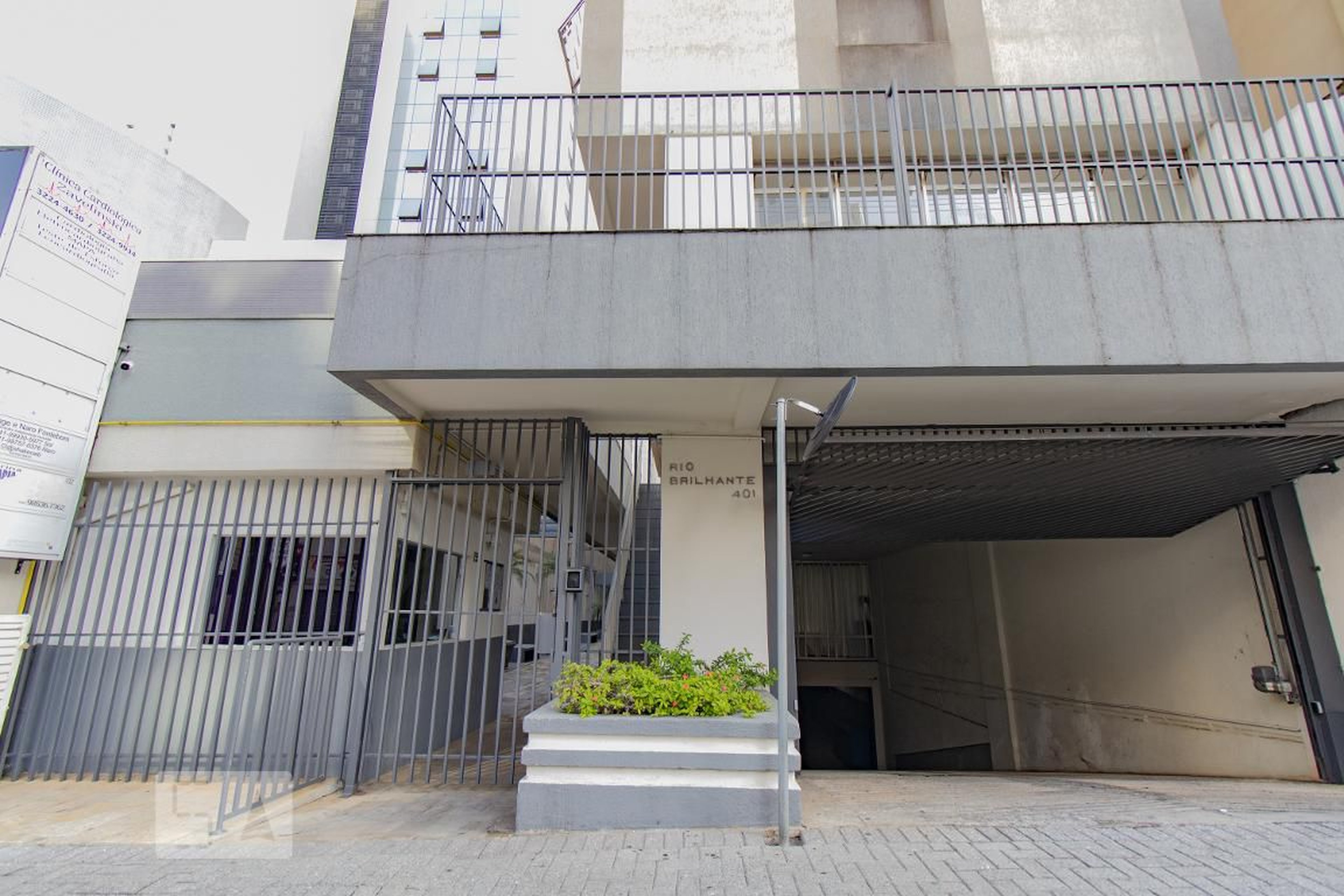 Fachada do Condomínio Condomínio Rio Brilhante