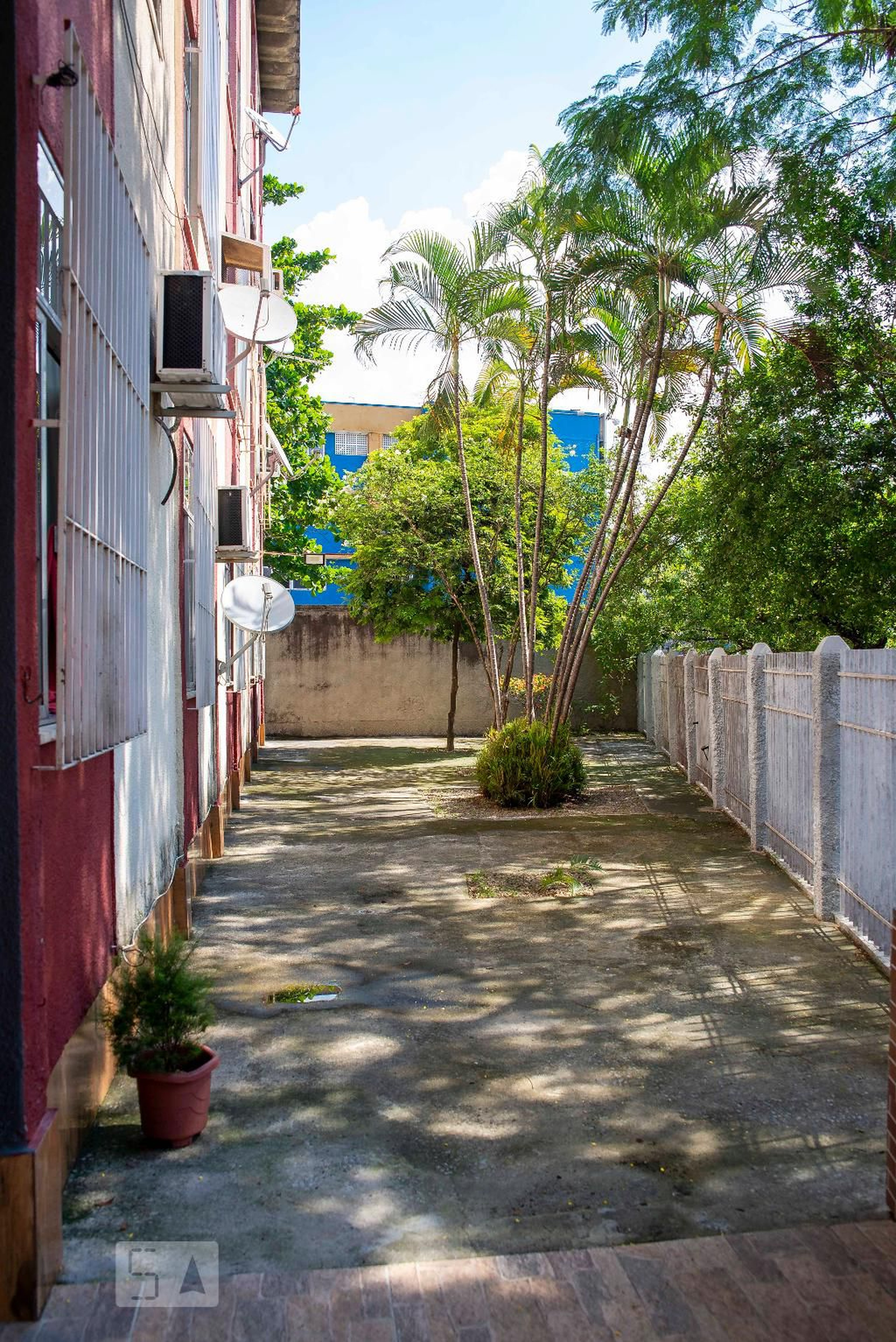 Área Externa Condomínio Rodrigo de Melo Franco