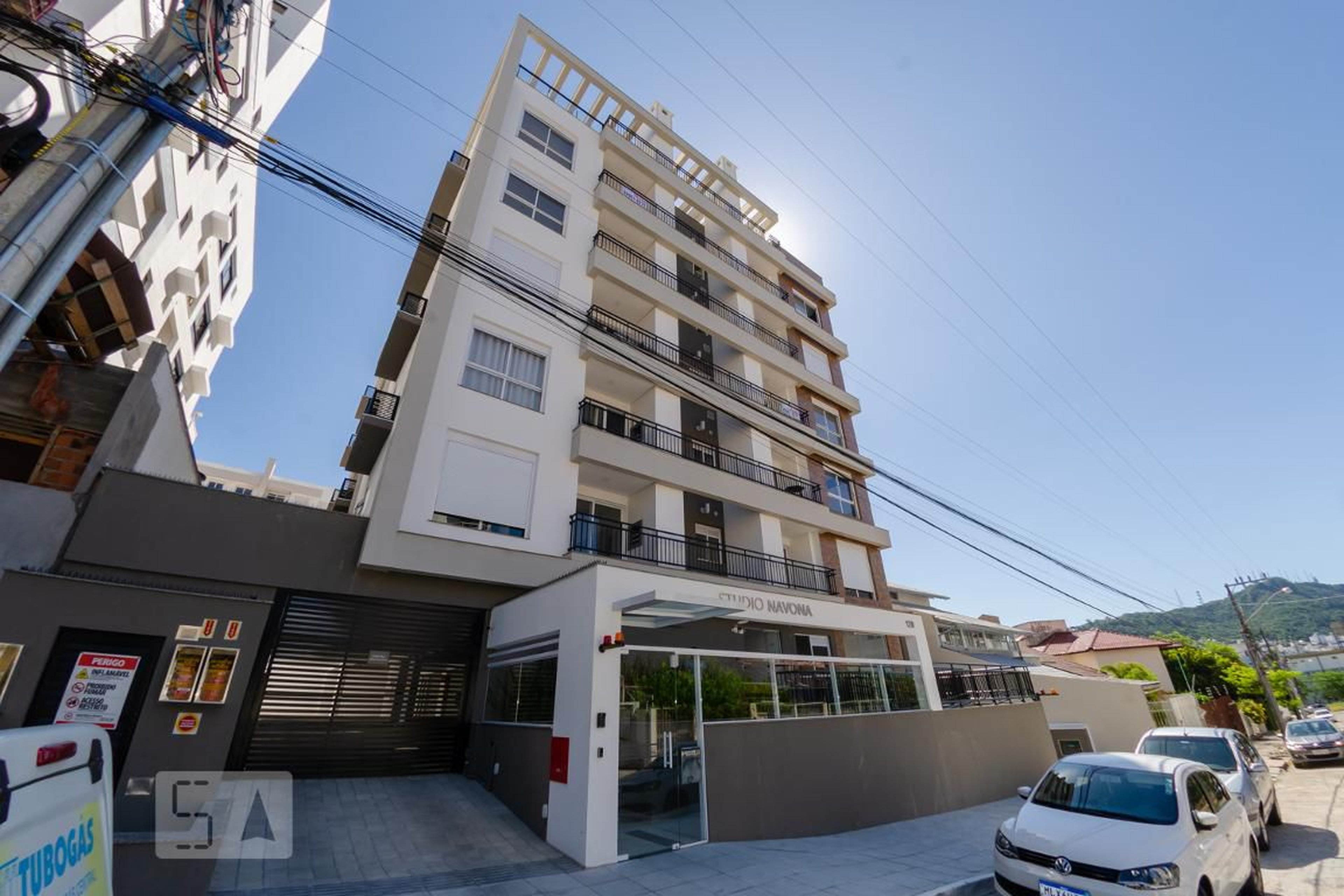 Fachada Residencial e Comercial Studio Navona