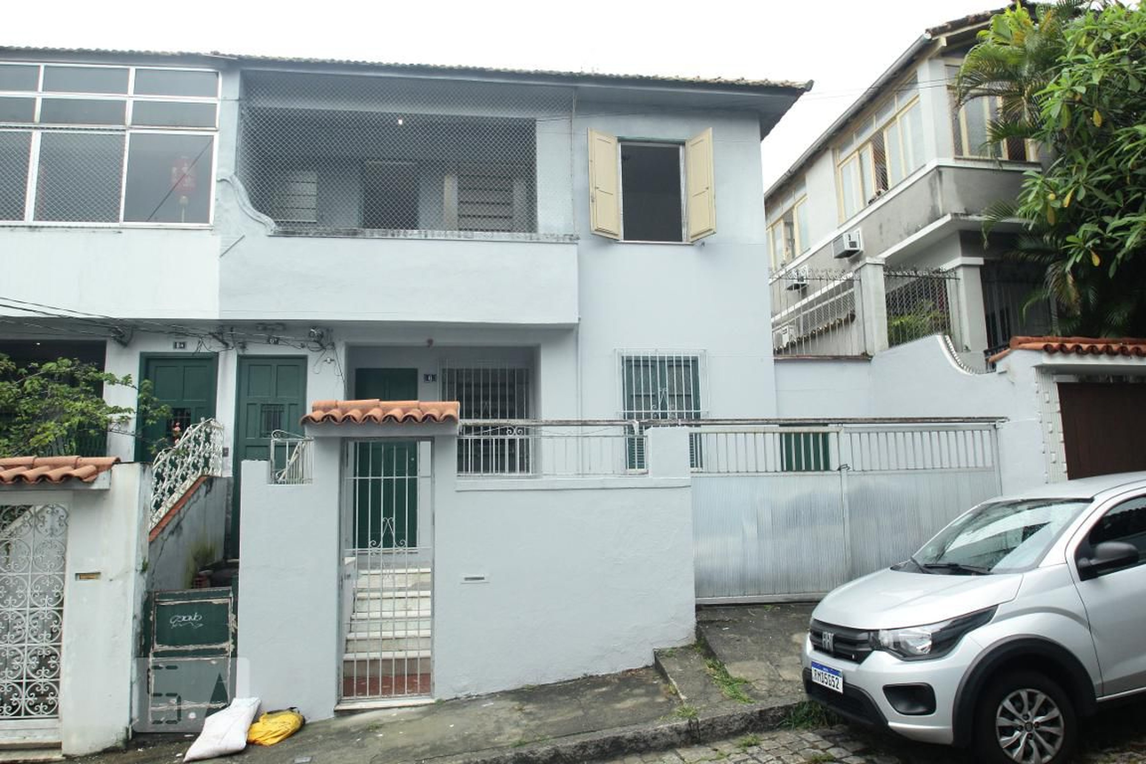 Fachada Condomínio em Rua Tenente Maurício de Medeiros, 6