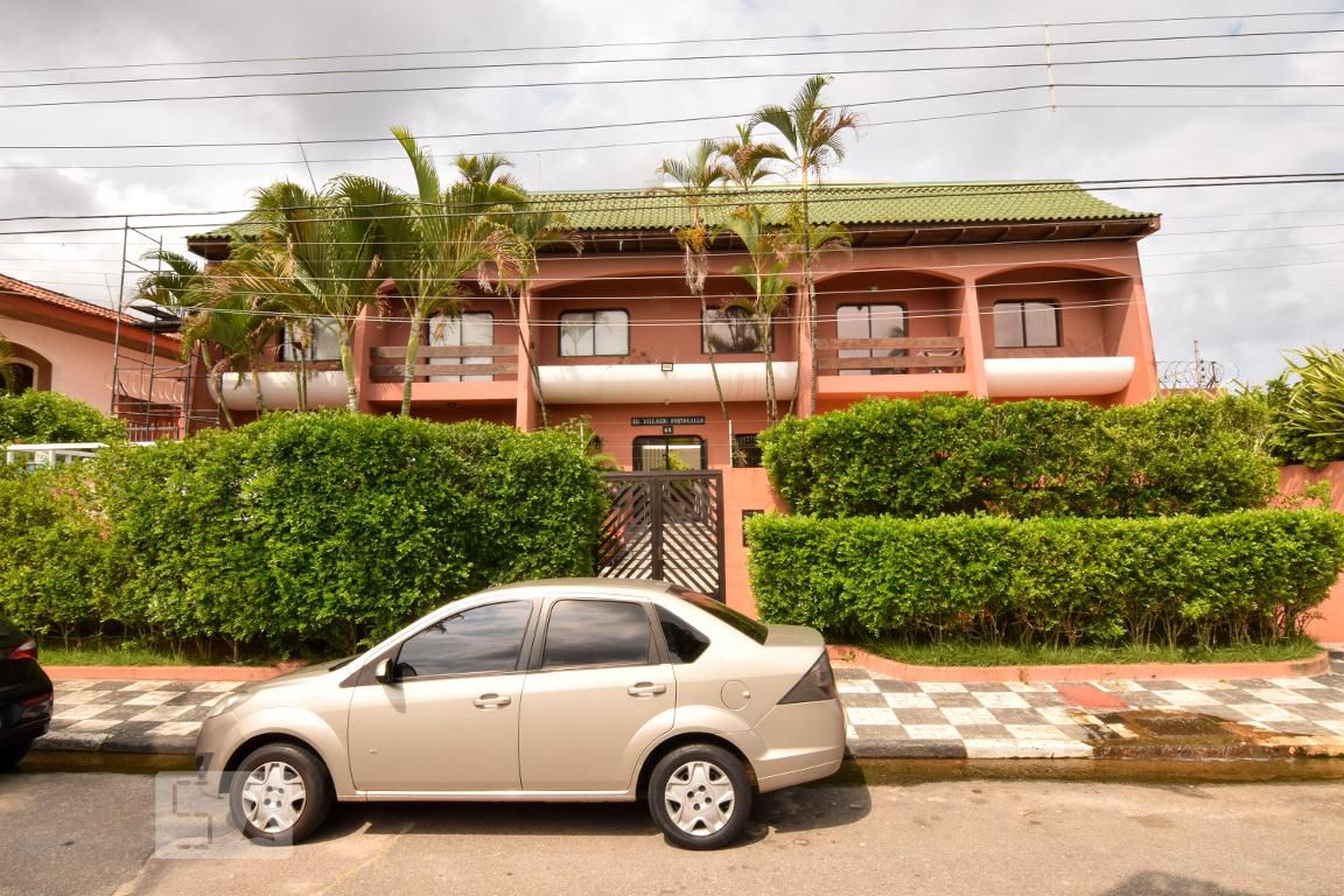 Fachada Condomínio em Rua Chile, 68