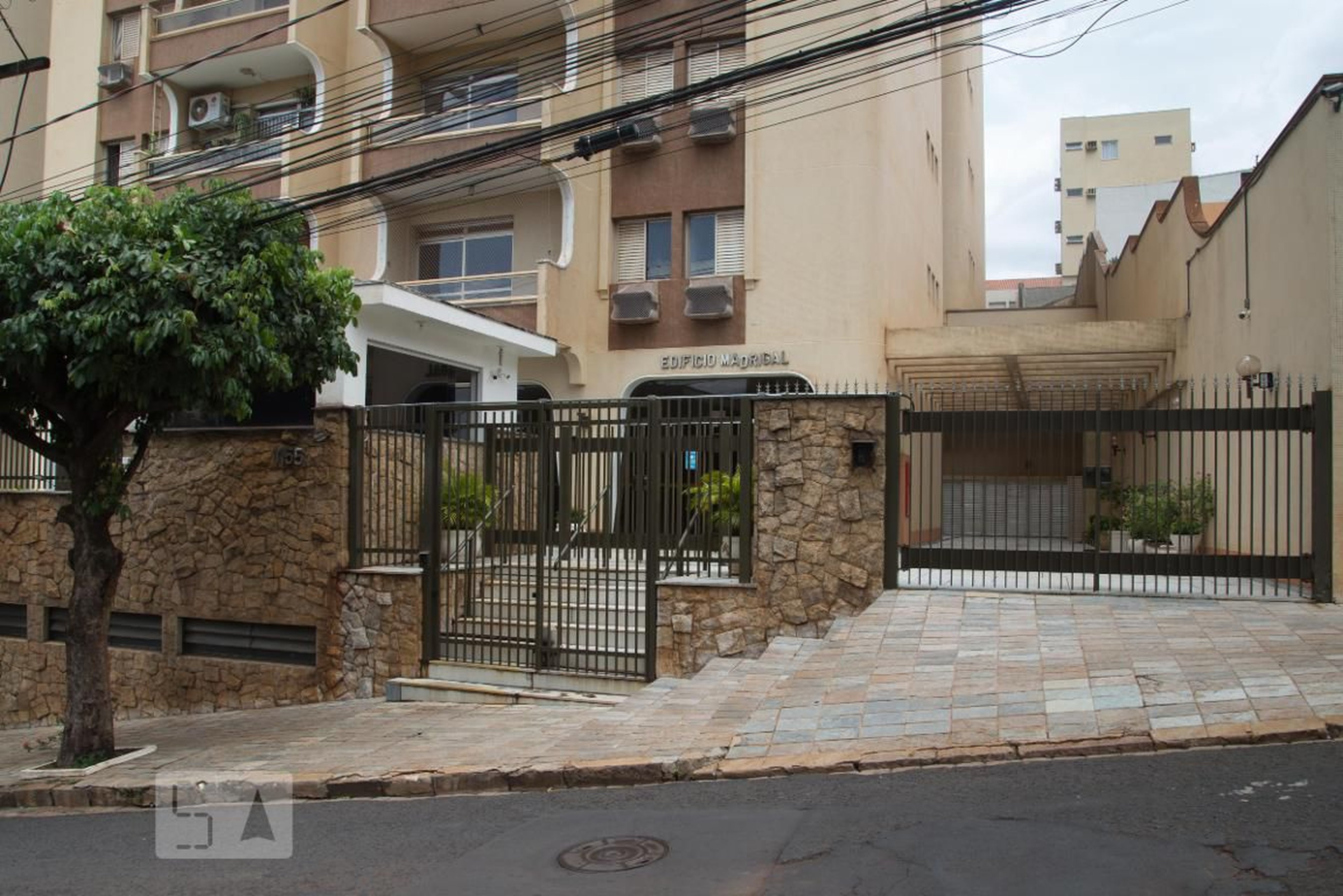 Fachada Condomínio Madrigal