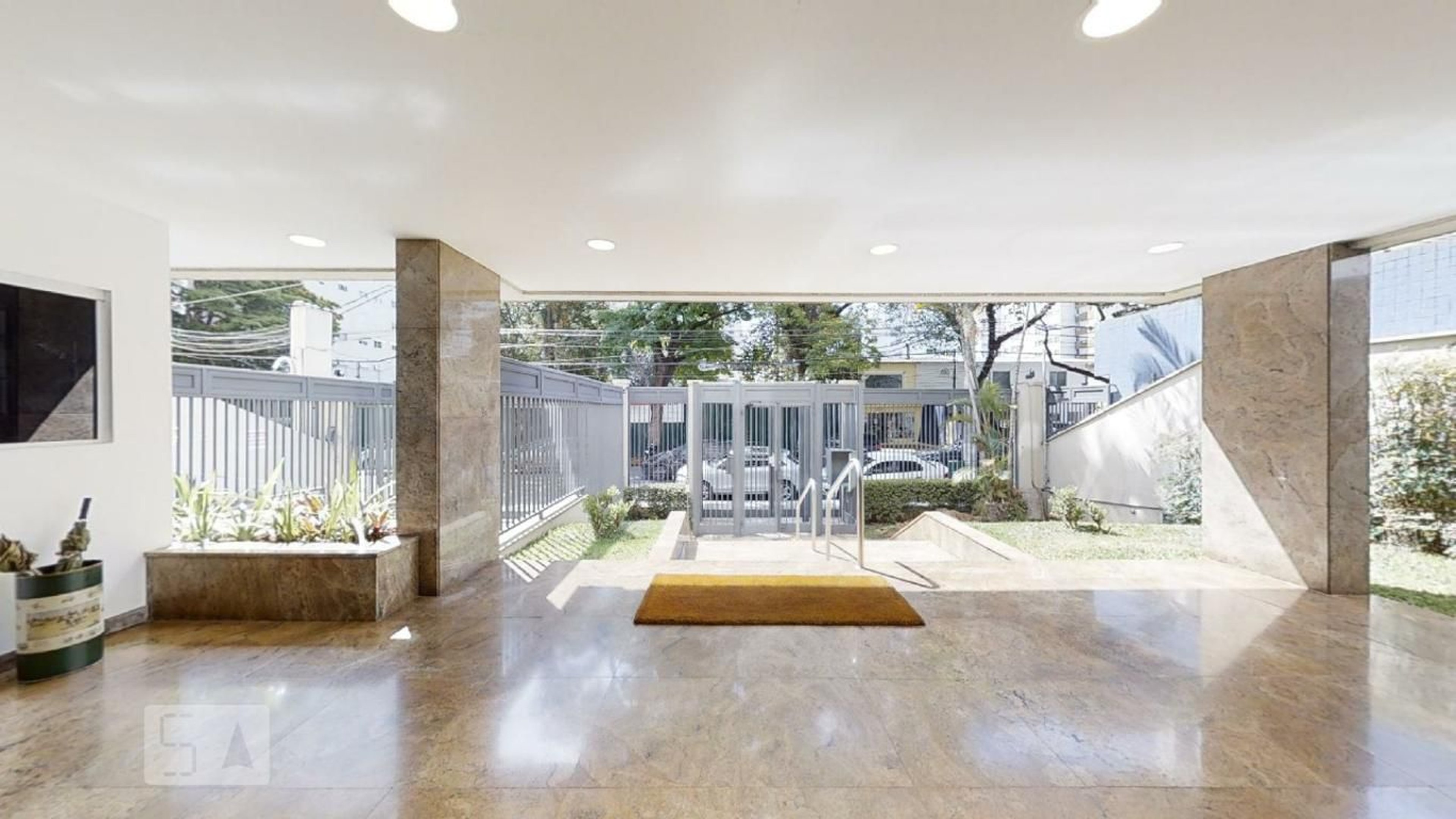 Área Externa Condomínio Dória